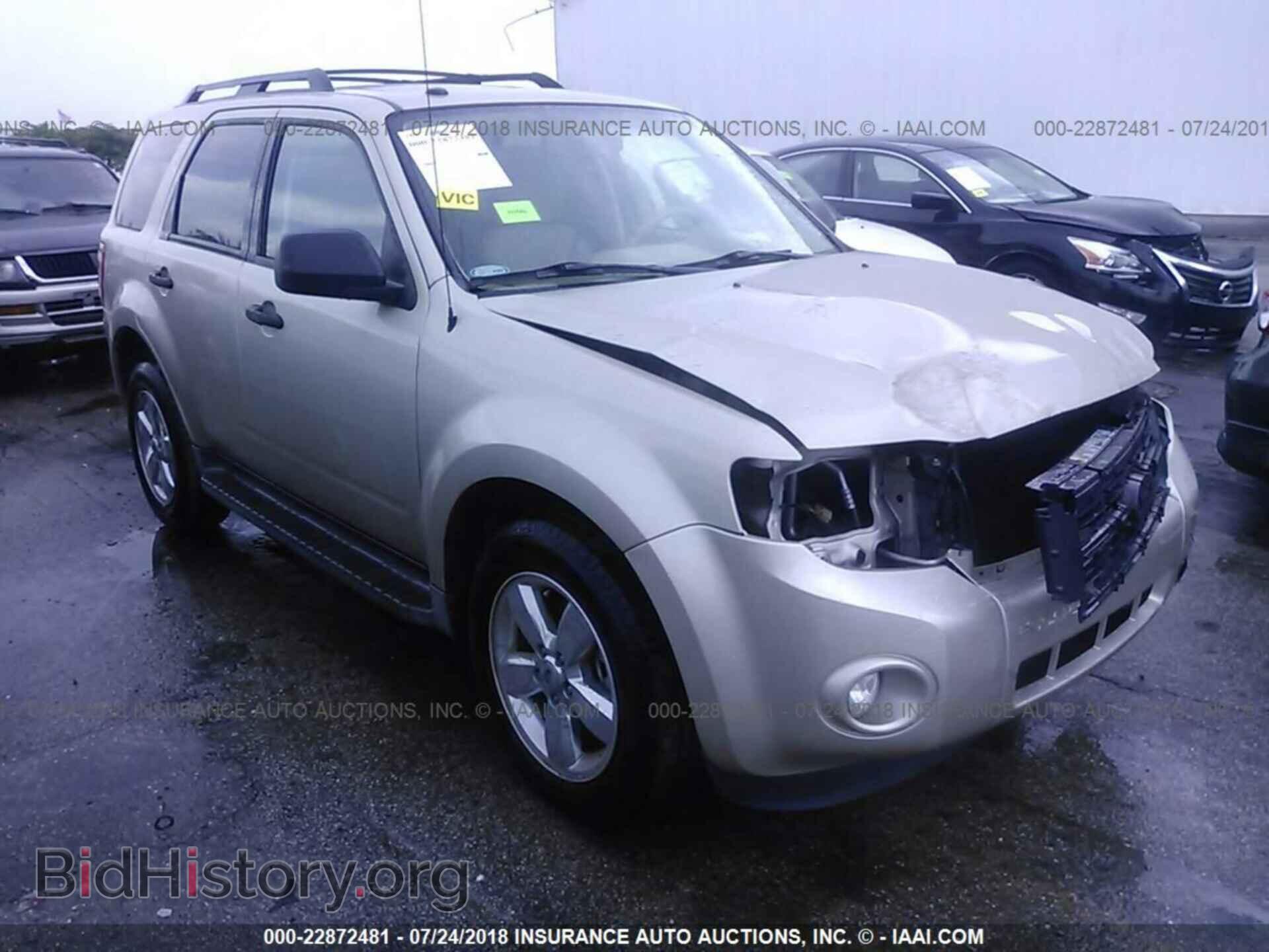 Photo 1FMCU0DG1CKC36895 - Ford Escape 2012
