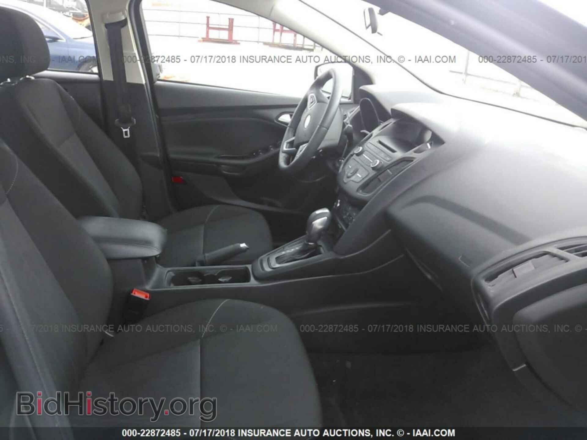2015 Ford Focus - VIN: 1FADP3F29FL219737 - Photo 5