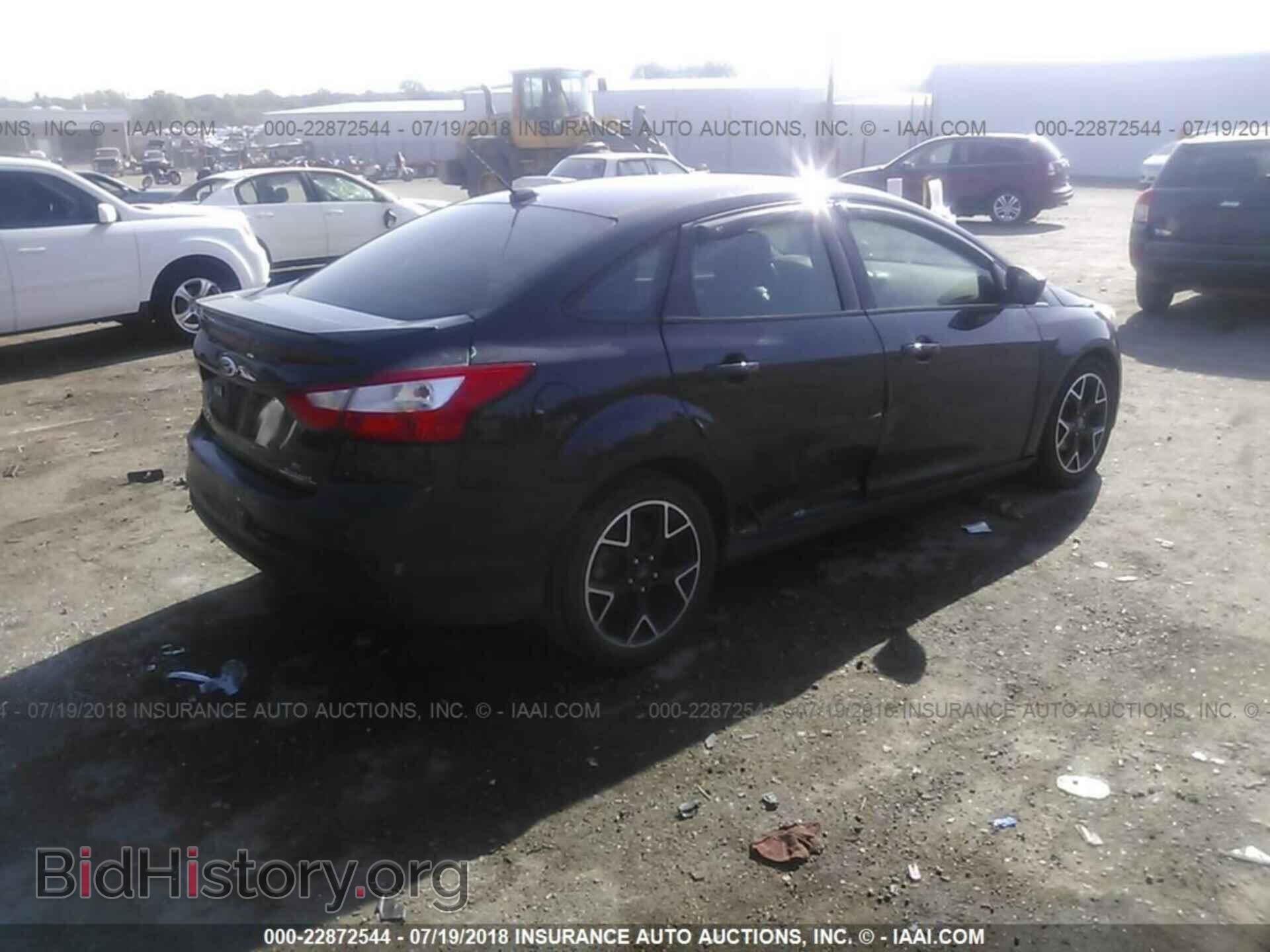 2012 Ford Focus - VIN: 1FAHP3F25CL154057 - Photo 4