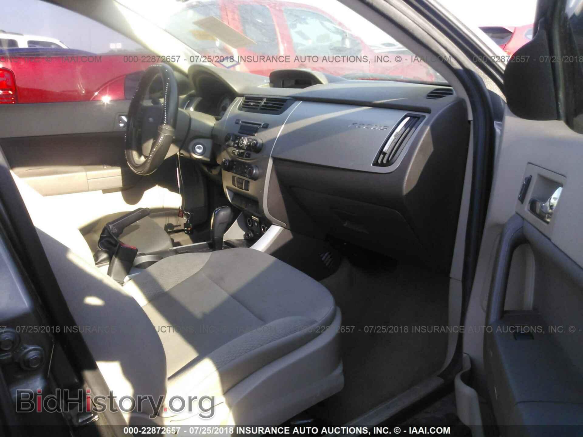 2011 Ford Focus - VIN: 1FAHP3GN7BW151537 - Photo 5