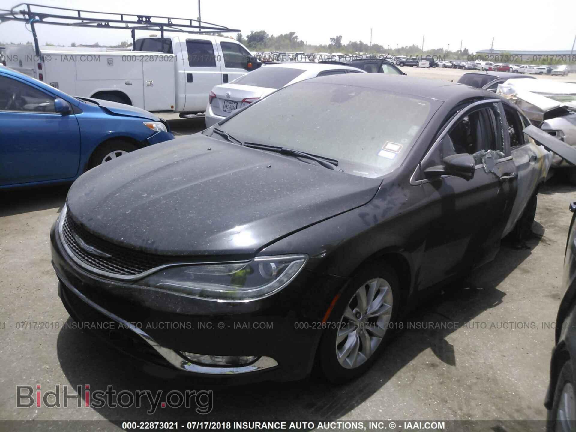 2015 Chrysler 200 - VIN: 1C3CCCCGXFN552992 - Photo 2