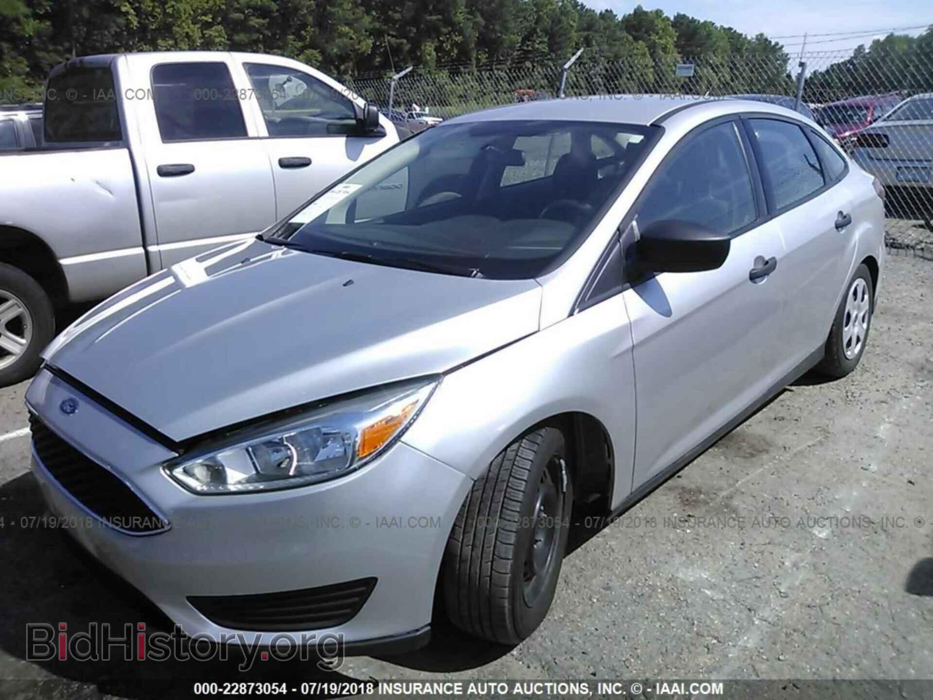 2016 Ford Focus - VIN: 1FADP3E25GL237378 - Фото 2