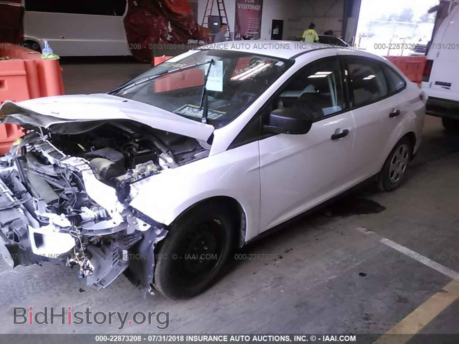 2014 Ford Focus - VIN: 1FADP3E2XEL454860 - Фото 2