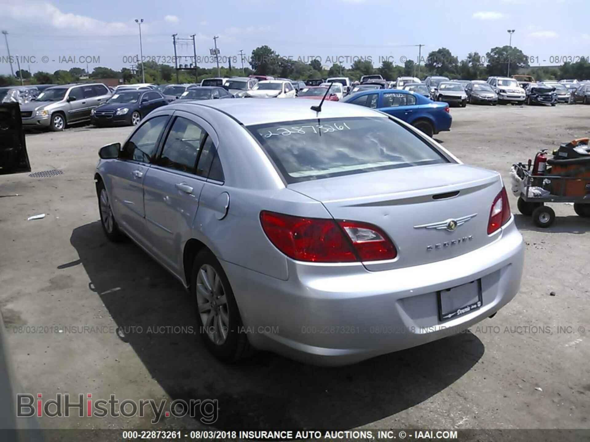 2010 CHRYSLER SEBRING - VIN: 1C3CC5FD4AN223145 - Фото 3