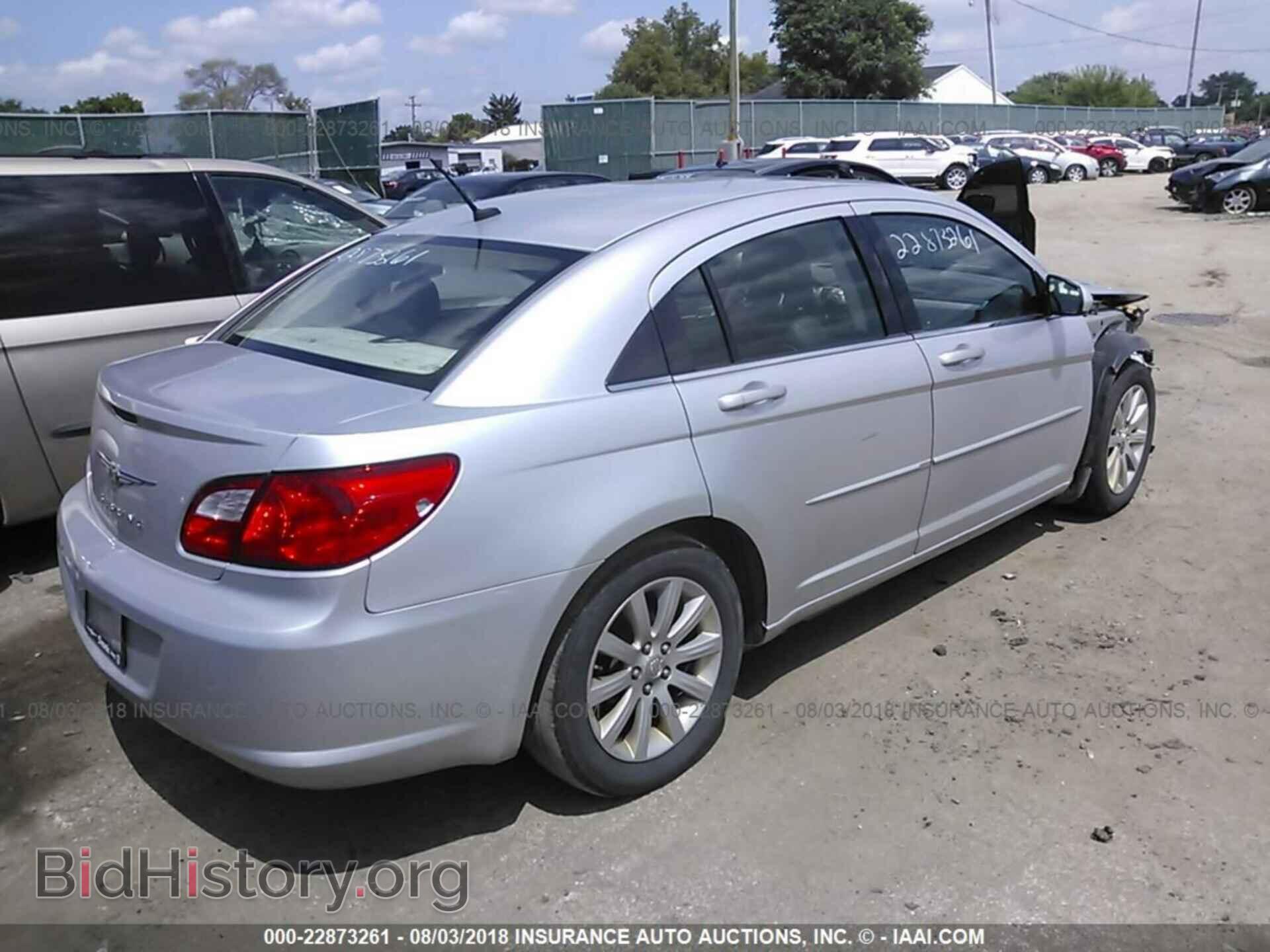 2010 CHRYSLER SEBRING - VIN: 1C3CC5FD4AN223145 - Фото 4