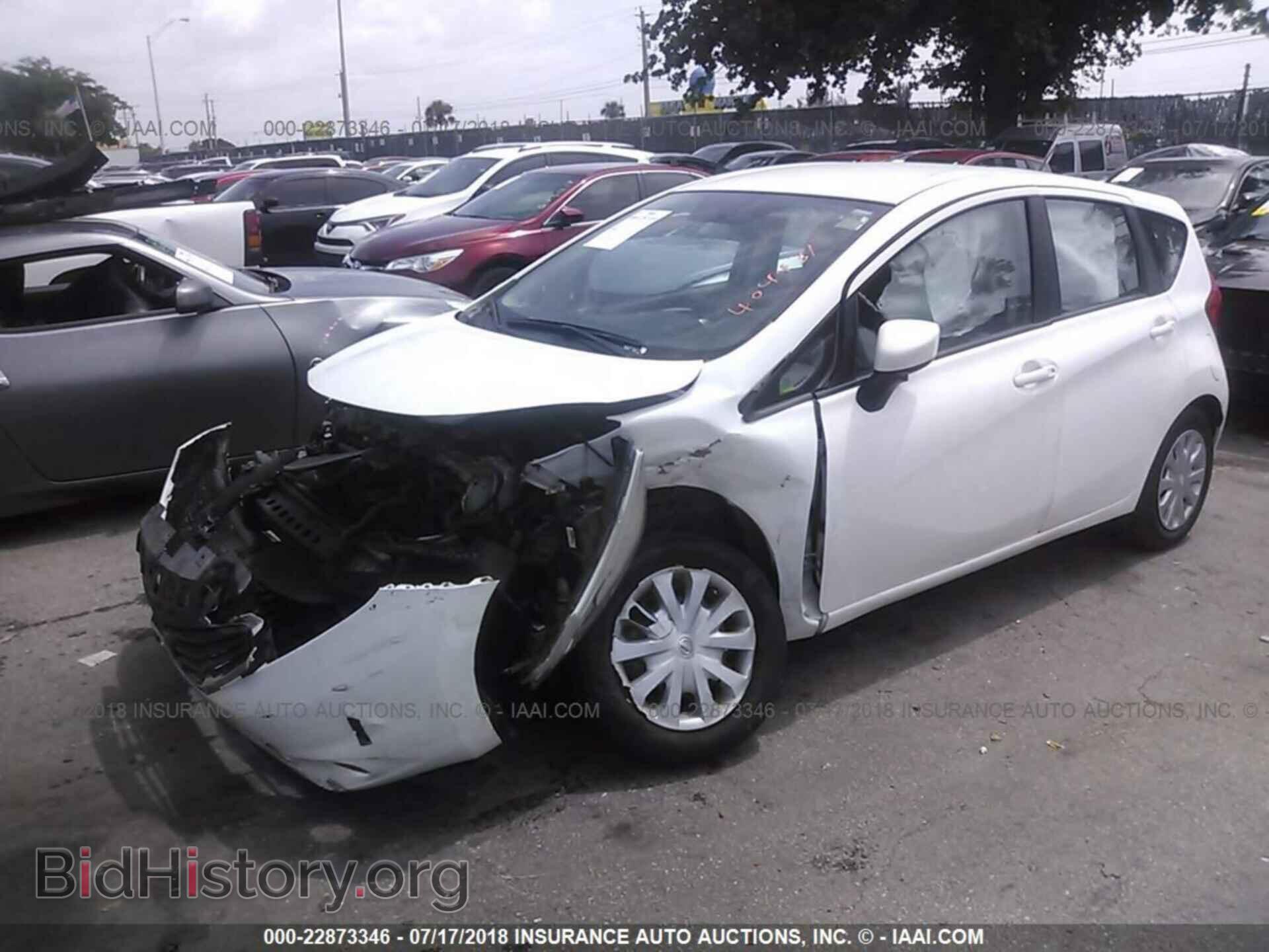2015 Nissan Versa note - VIN: 3N1CE2CP5FL404431 - Photo 2