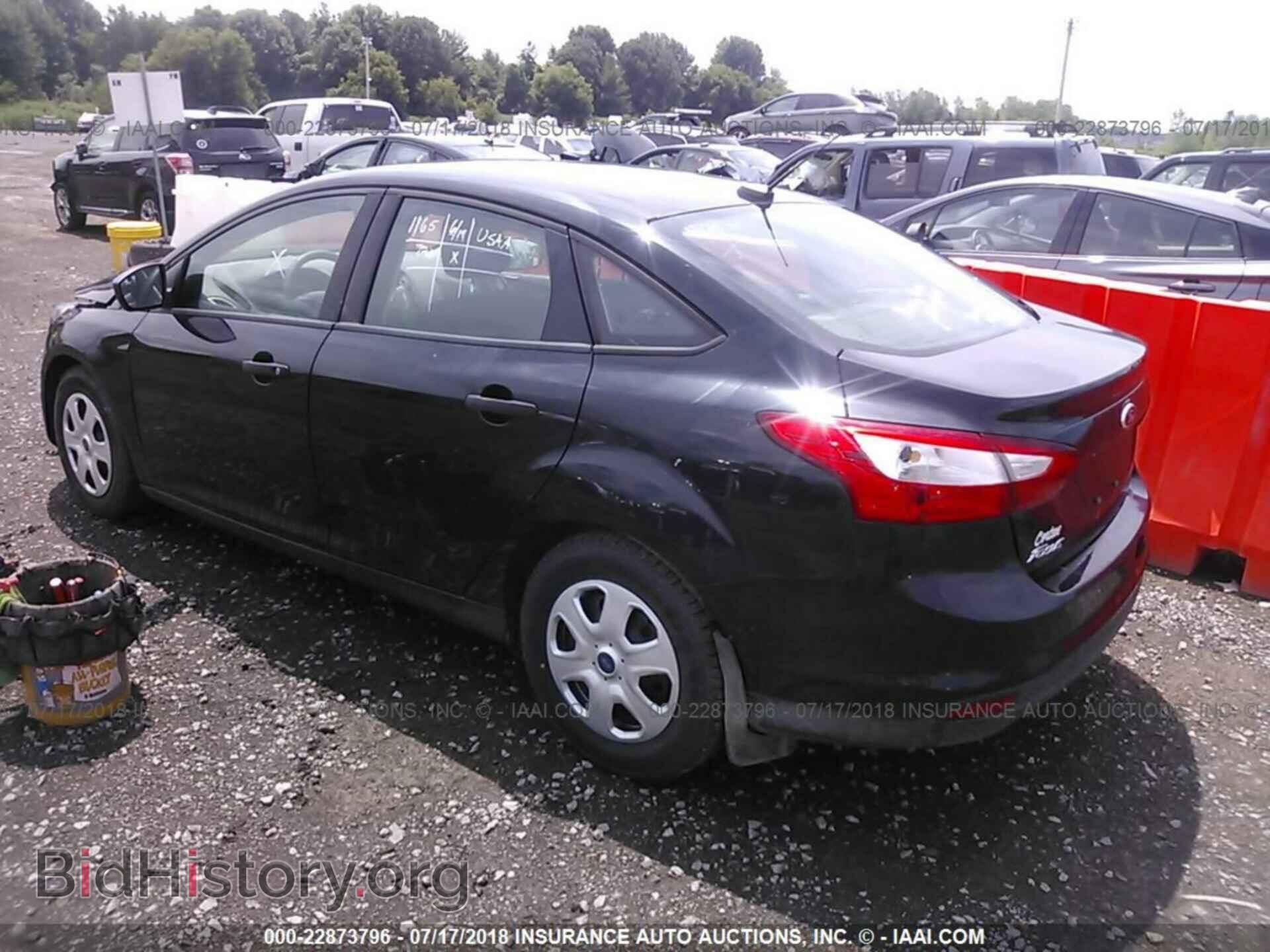 2012 Ford Focus - VIN: 1FAHP3E25CL346712 - Photo 3