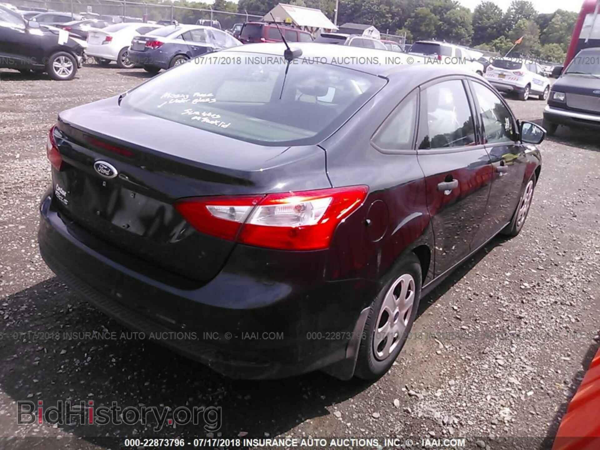 2012 Ford Focus - VIN: 1FAHP3E25CL346712 - Photo 4