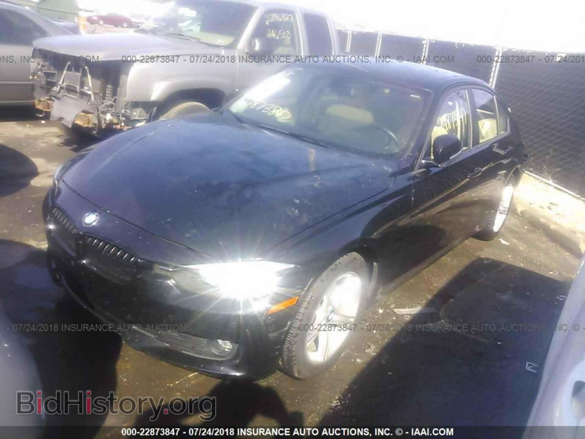 2015 Bmw 320 - VIN: WBA3B1C57FK138228 - Photo 2
