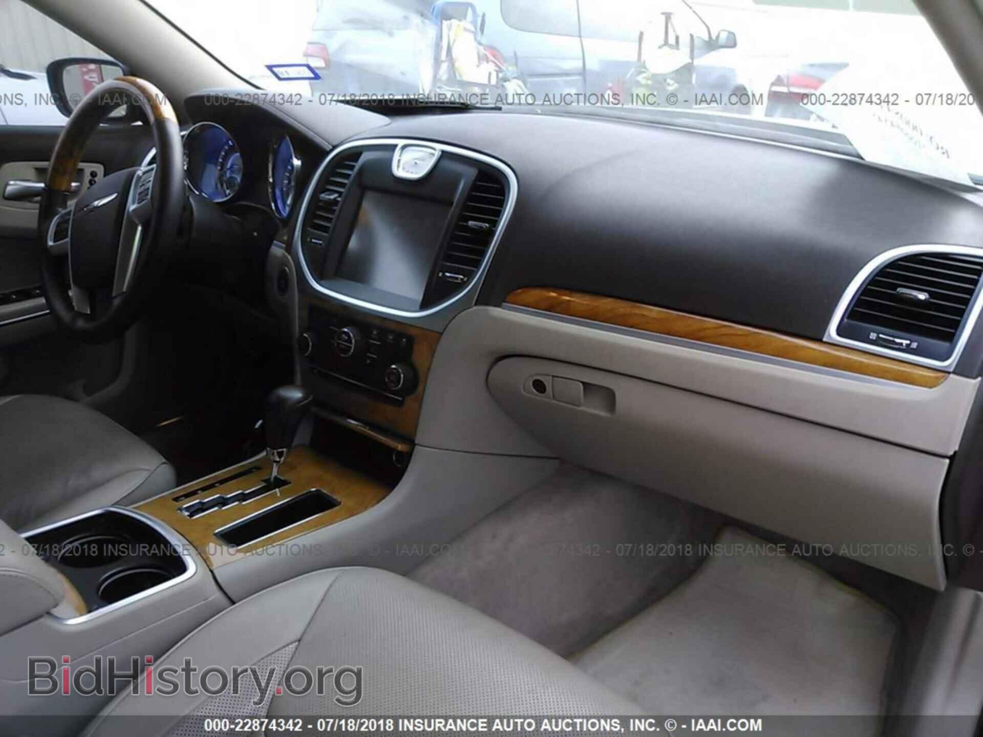2014 Chrysler 300c - VIN: 2C3CCAET6EH109082 - Фото 5