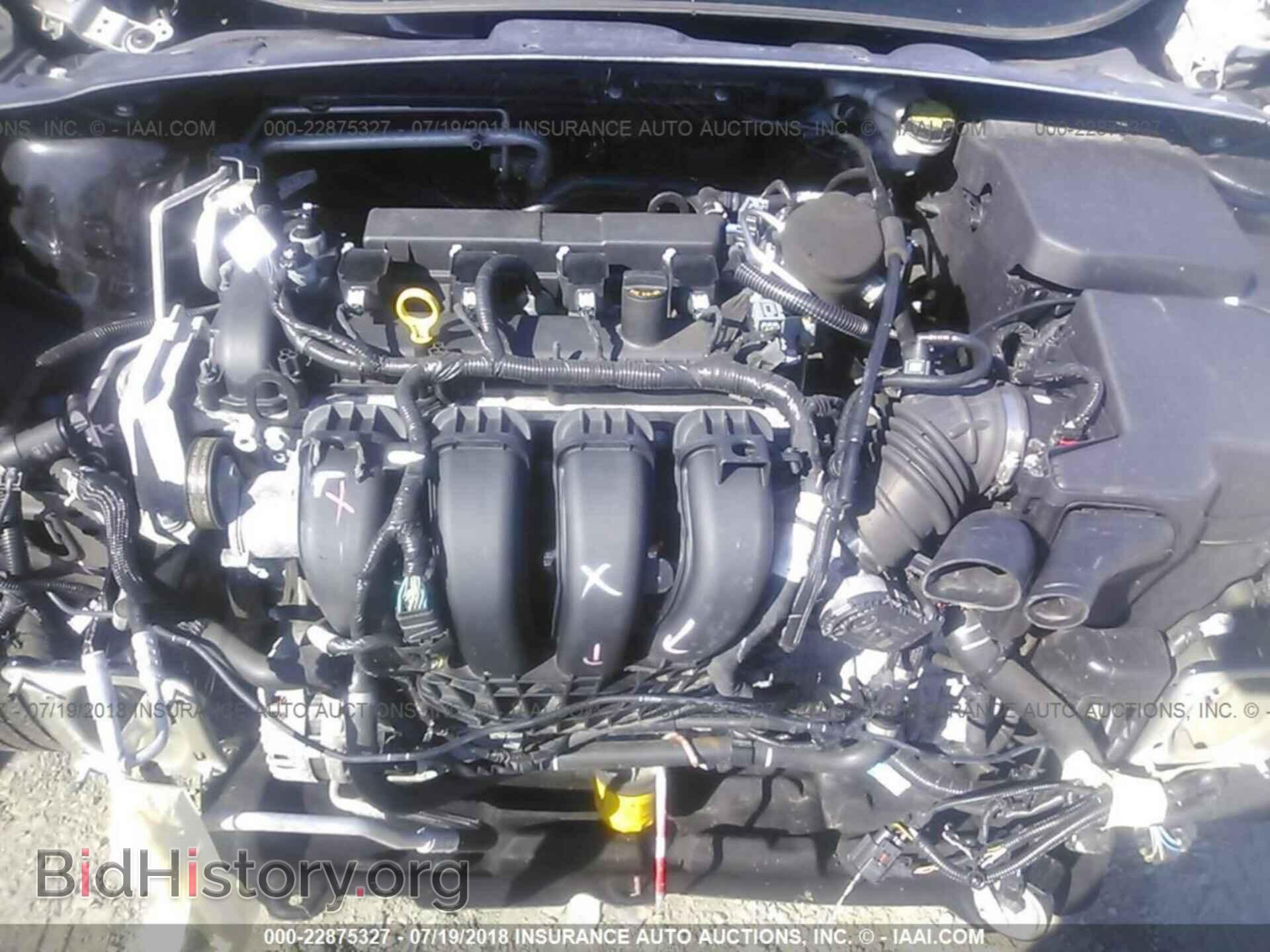 2016 Ford Focus - VIN: 1FADP3F2XGL240727 - Photo 10
