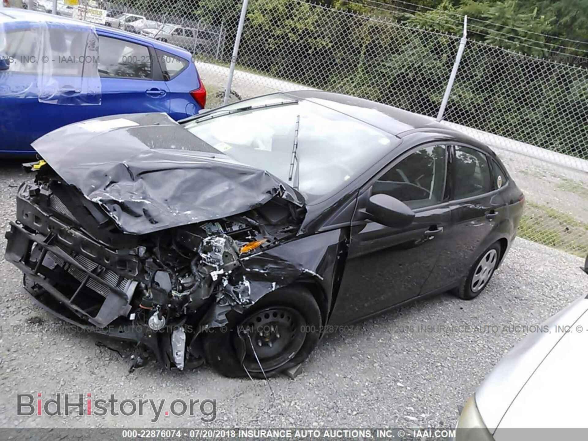 2017 Ford Focus - VIN: 1FADP3E28HL312558 - Photo 2