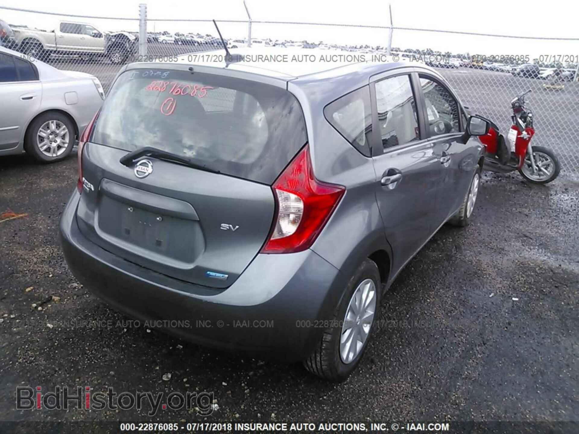 2016 Nissan Versa note - VIN: 3N1CE2CP6GL384689 - Photo 4