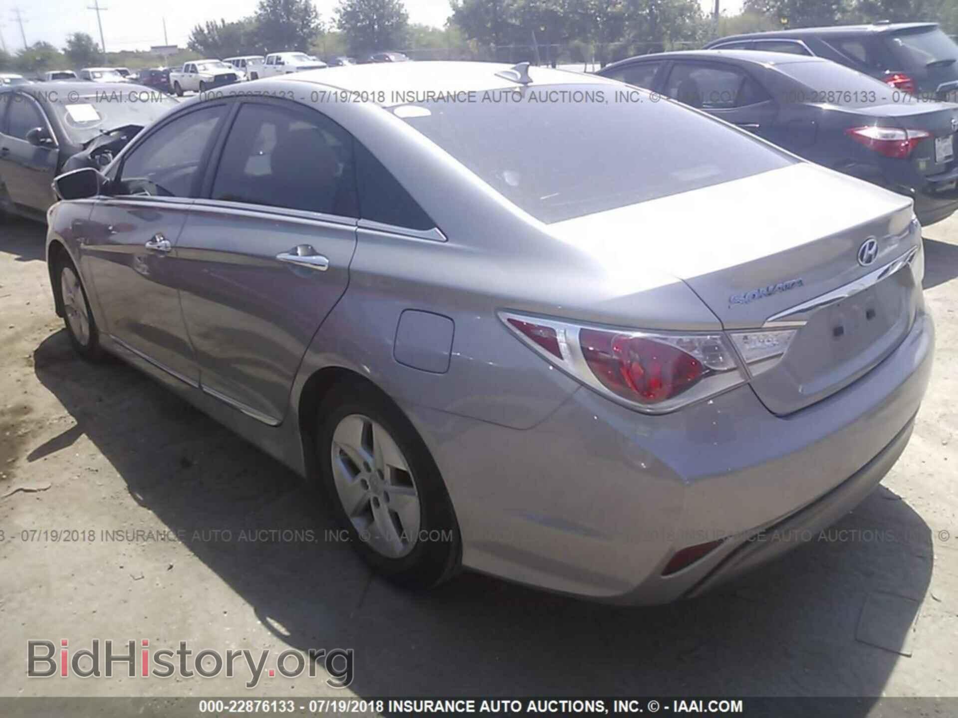 2012 Hyundai Sonata - VIN: KMHEC4A41CA030415 - Фото 3