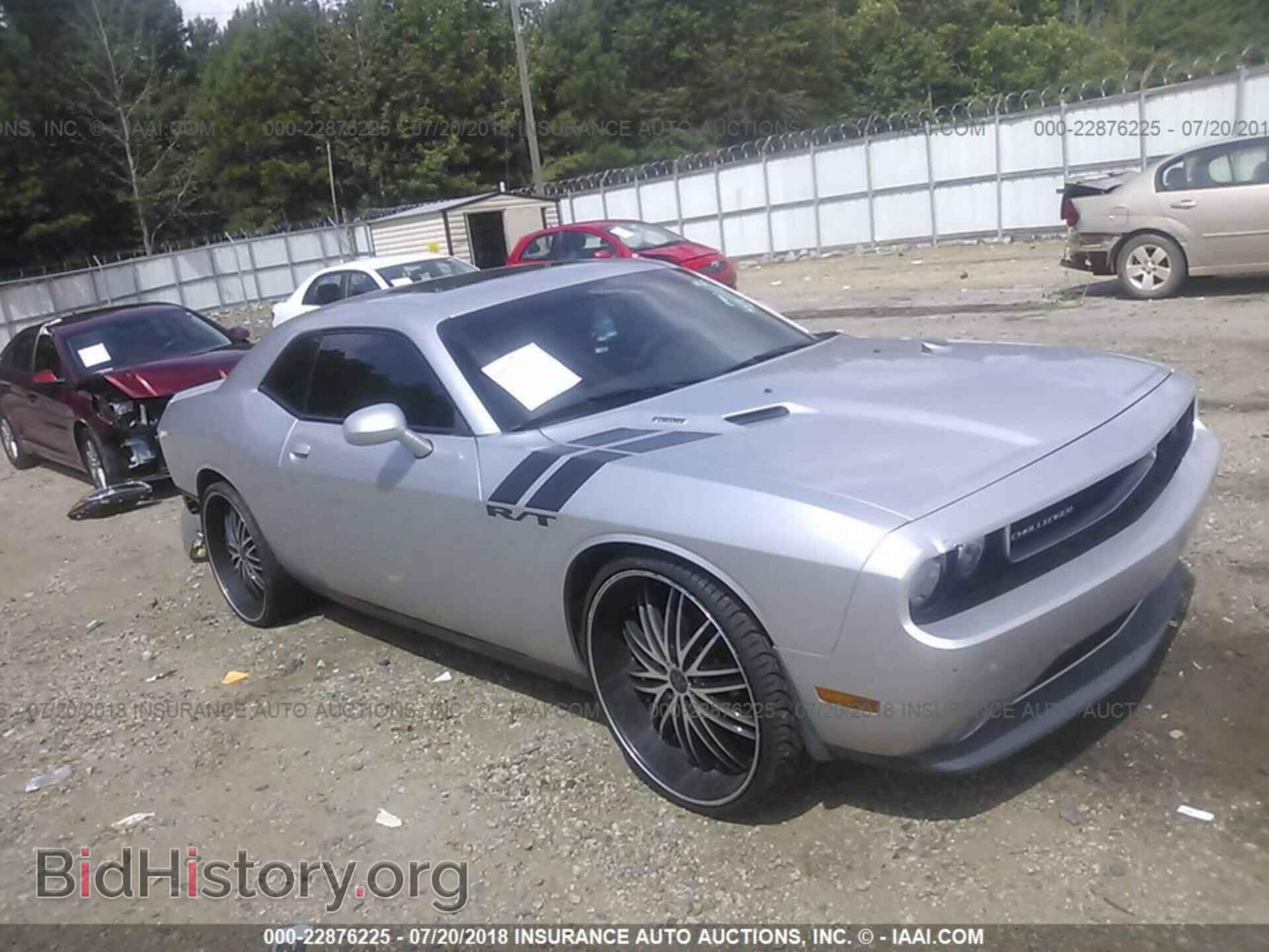 Photo 2C3CDYBT5CH106455 - Dodge Challenger 2012