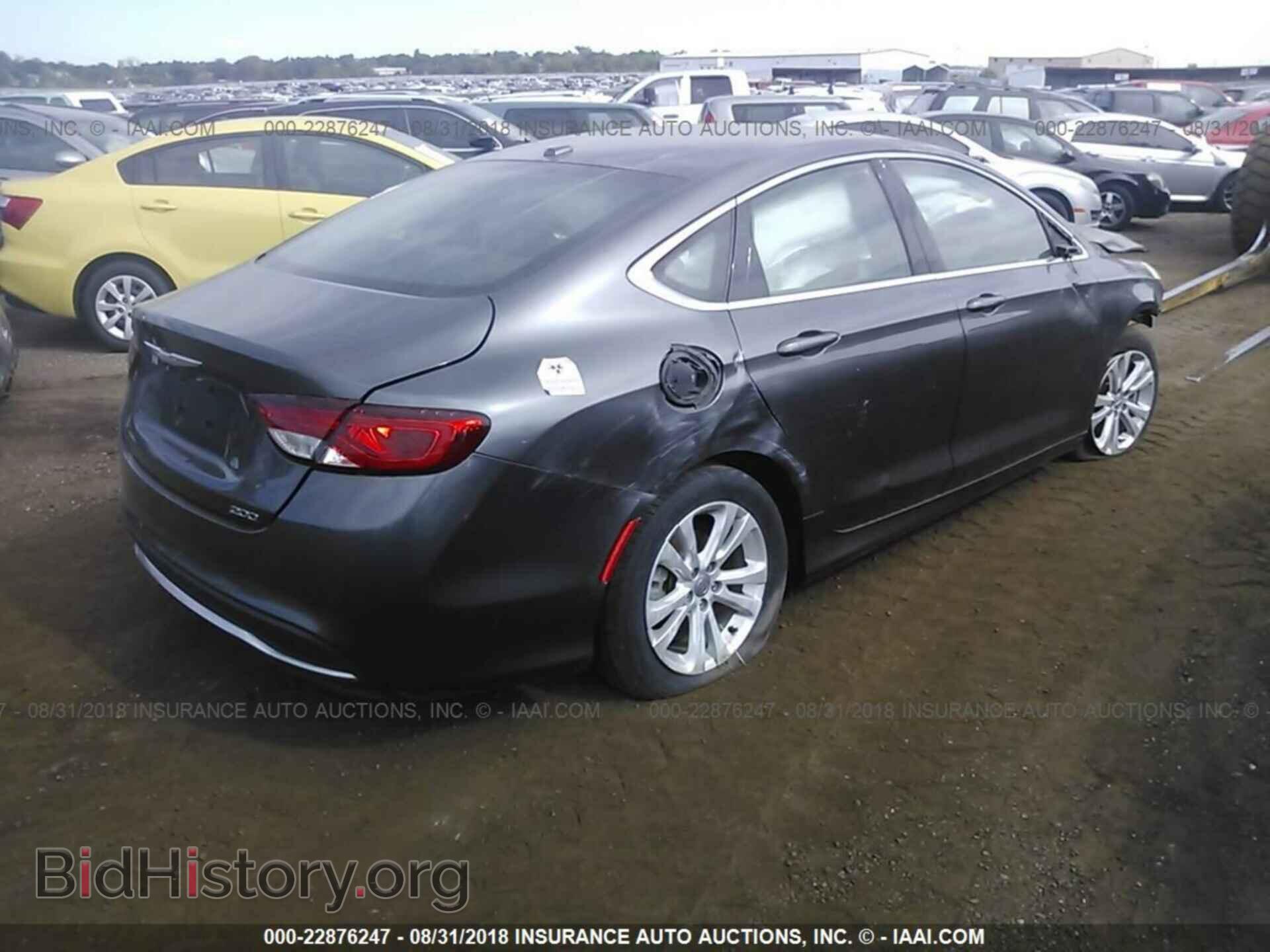 2015 Chrysler 200 - VIN: 1C3CCCAB8FN564209 - Photo 4