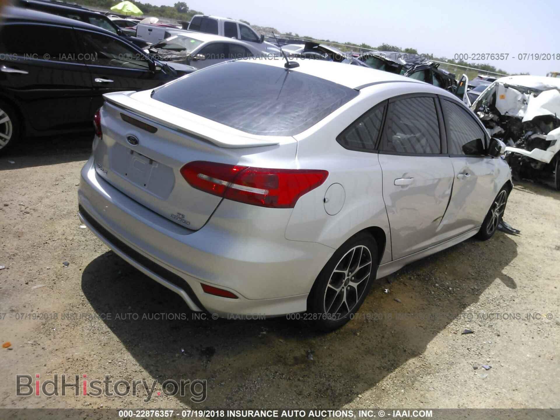 2016 Ford Focus - VIN: 1FADP3F22GL220777 - Фото 4