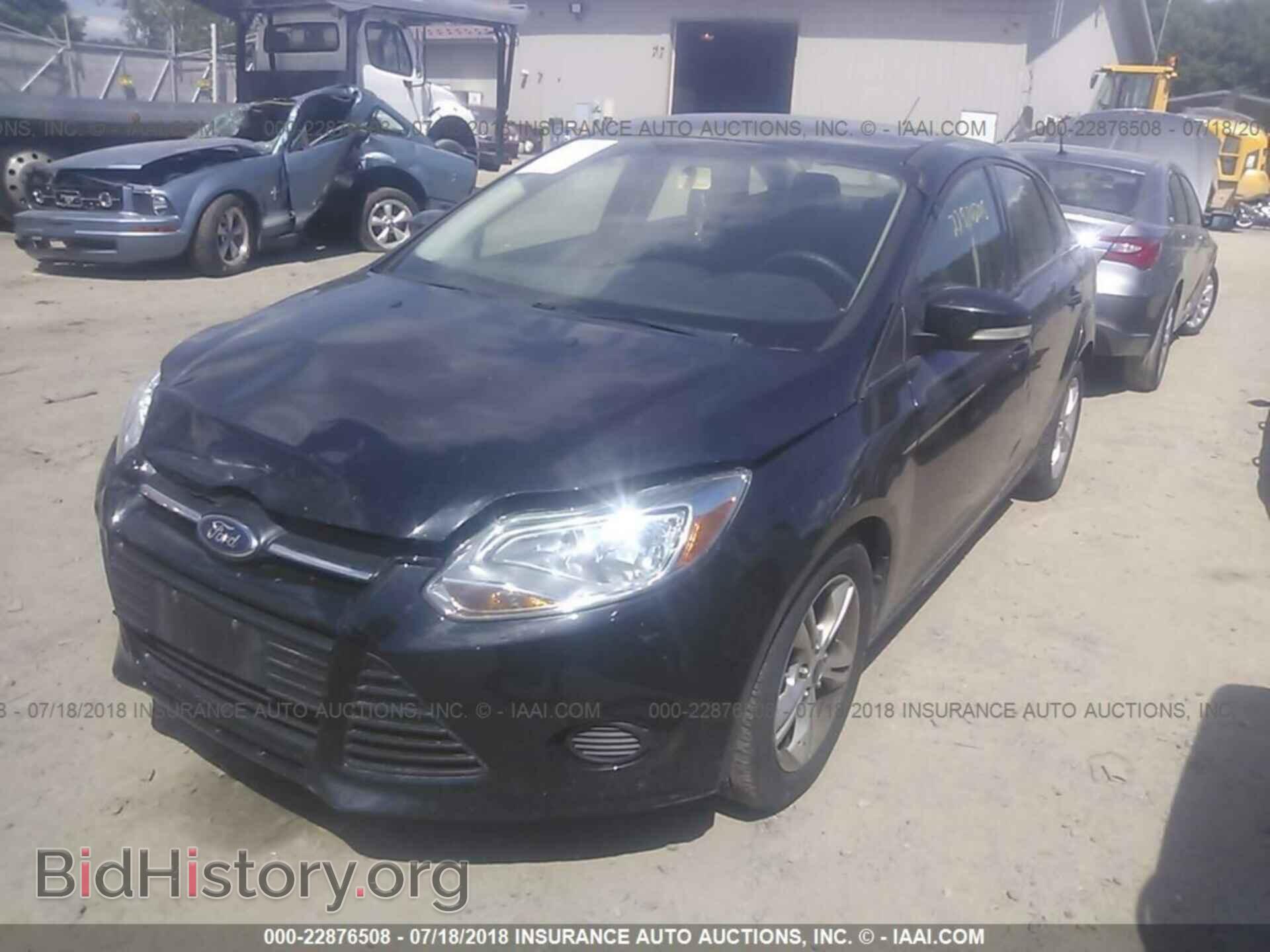 2013 Ford Focus - VIN: 1FADP3F21DL324446 - Фото 2
