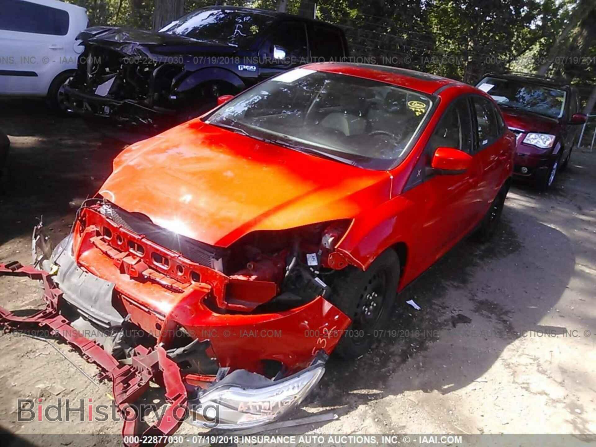 2012 Ford Focus - VIN: 1FAHP3F28CL234002 - Photo 2