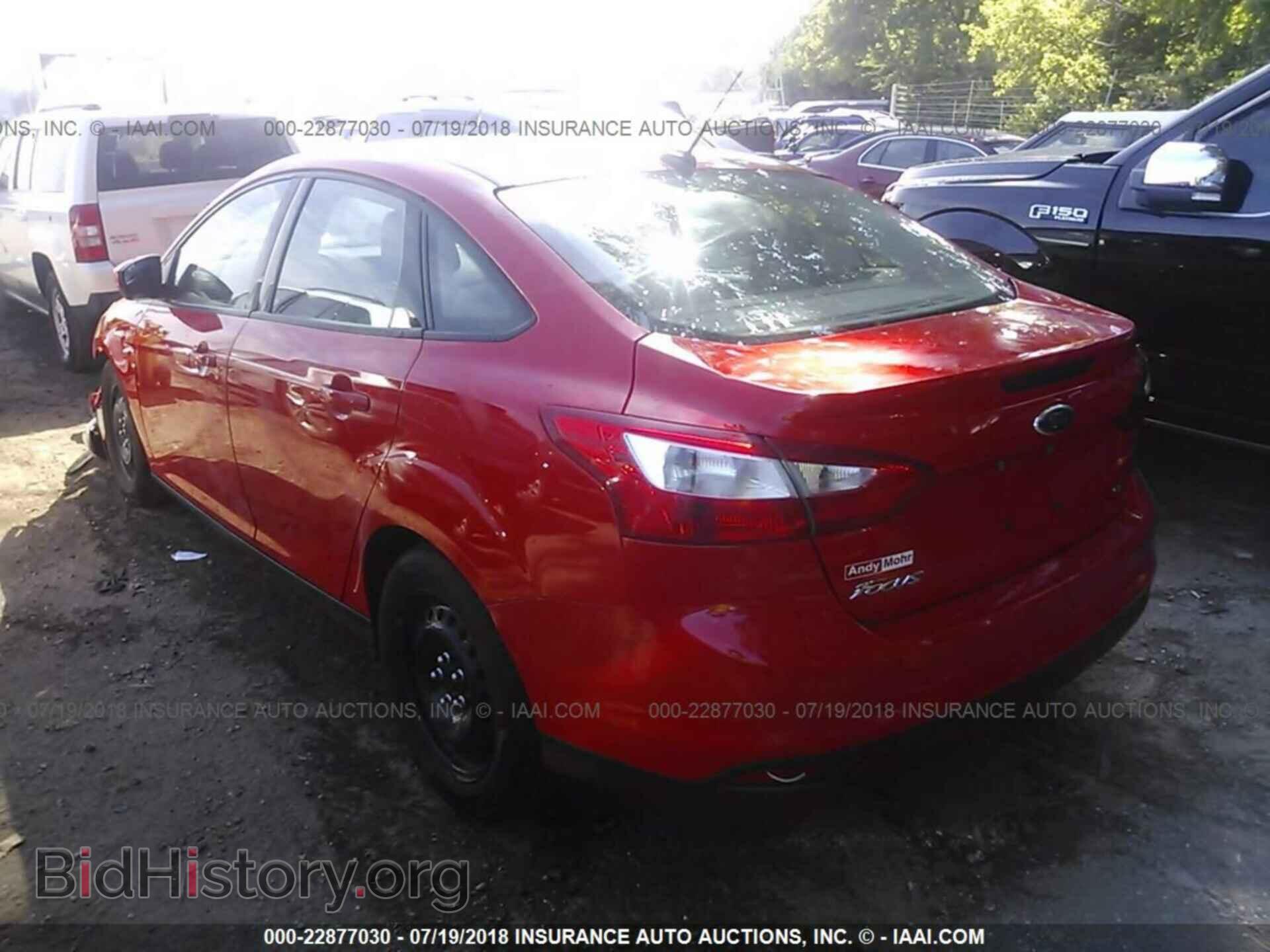 2012 Ford Focus - VIN: 1FAHP3F28CL234002 - Photo 3