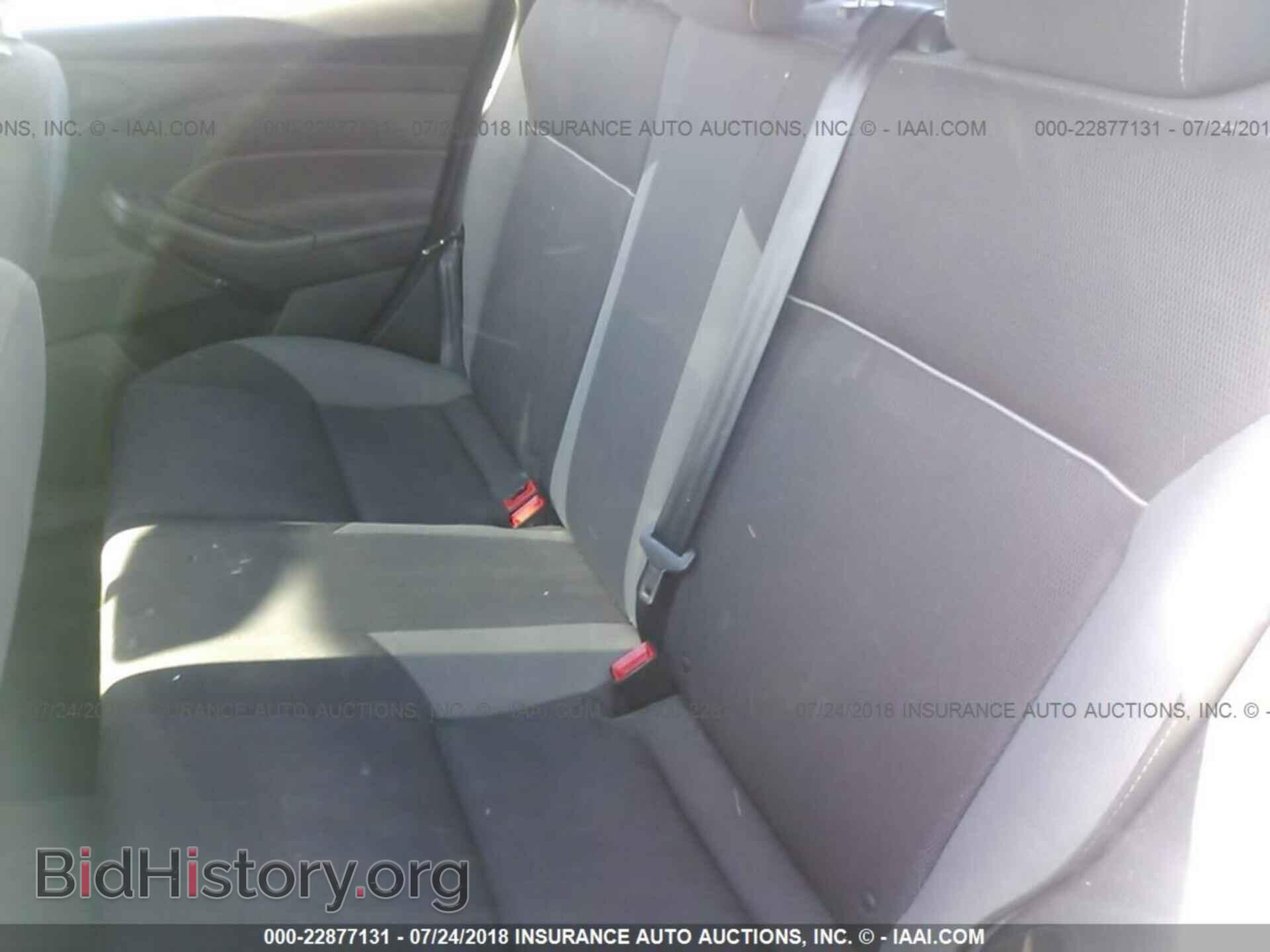 2012 Ford Focus - VIN: 1FAHP3F25CL141597 - Photo 8