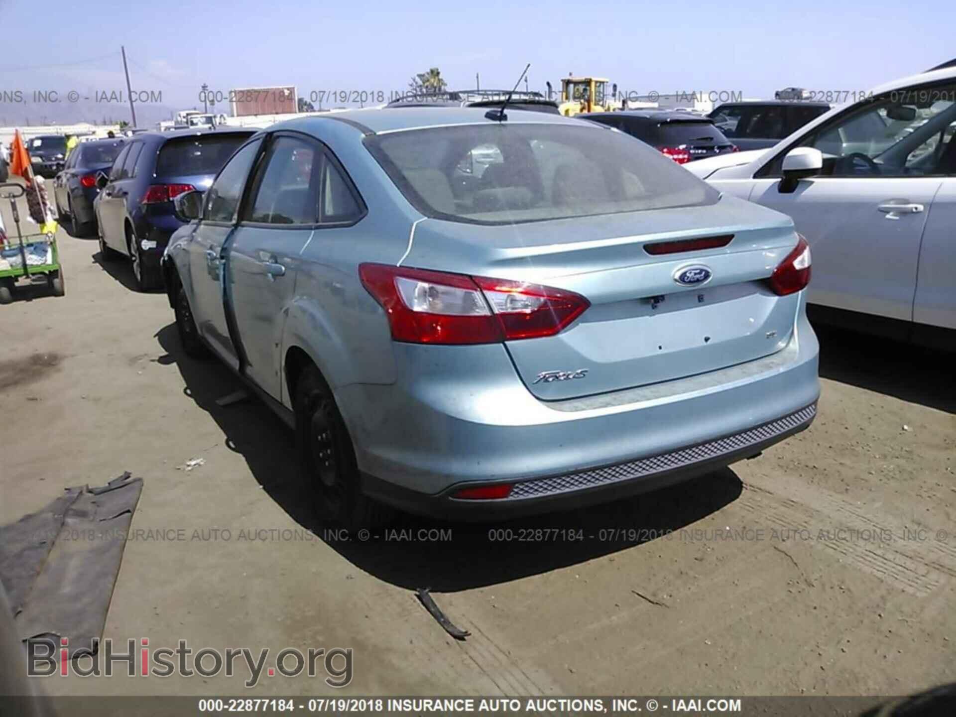 2012 Ford Focus - VIN: 1FAHP3F24CL469805 - Фото 3