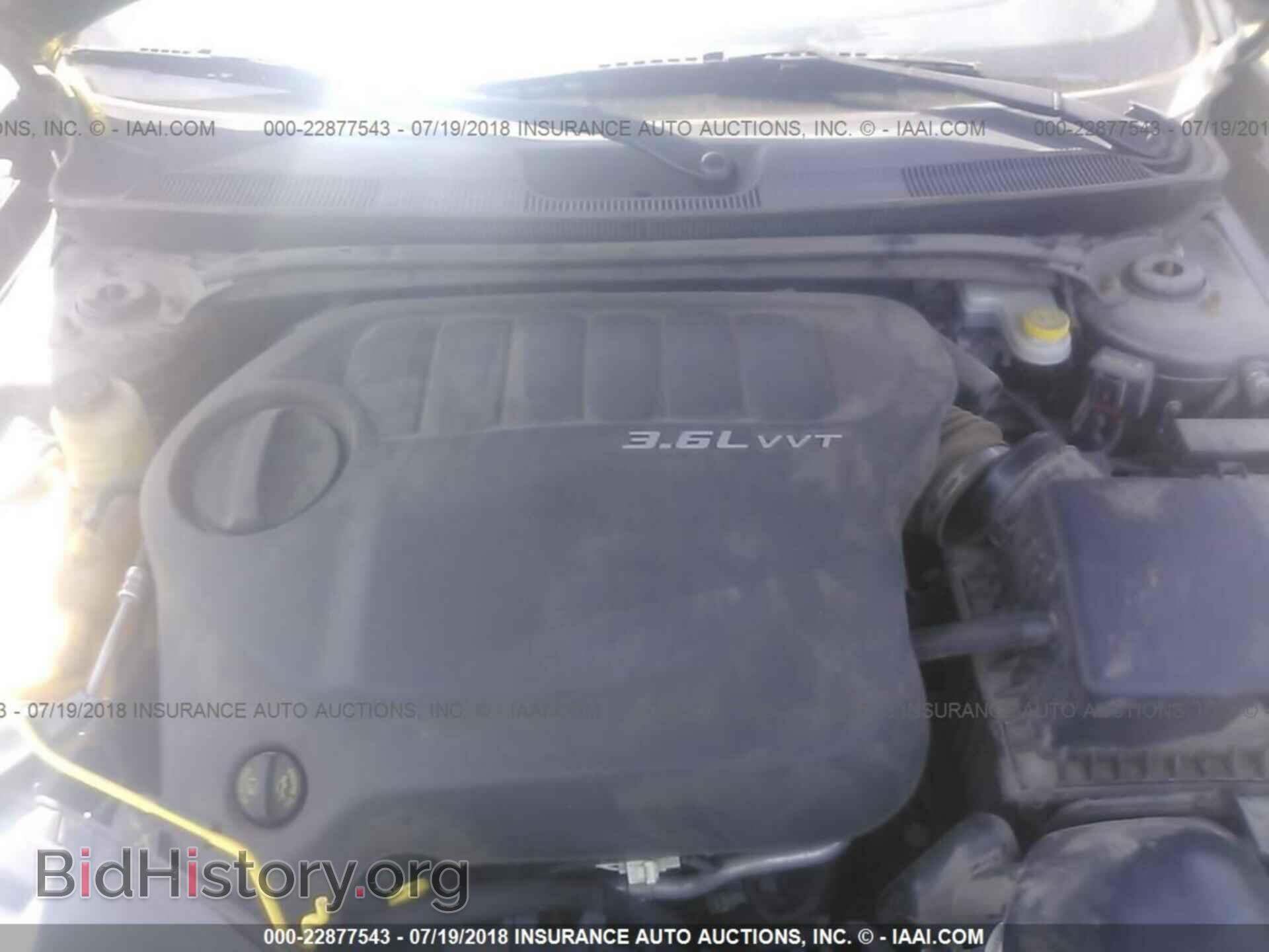 2014 Chrysler 200 - VIN: 1C3CCBBG9EN176568 - Фото 10