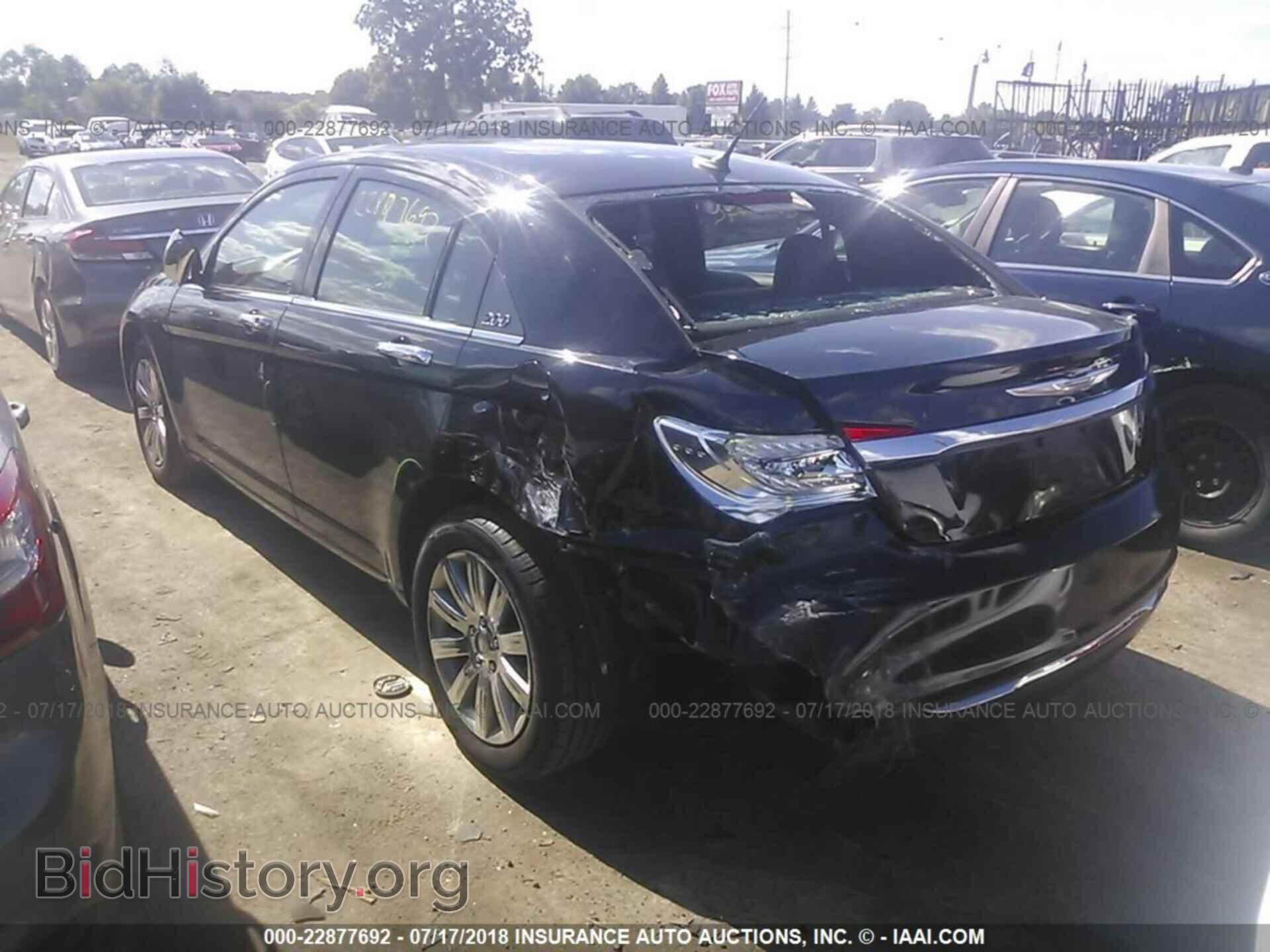 2014 Chrysler 200 - VIN: 1C3CCBCG9EN179663 - Photo 3