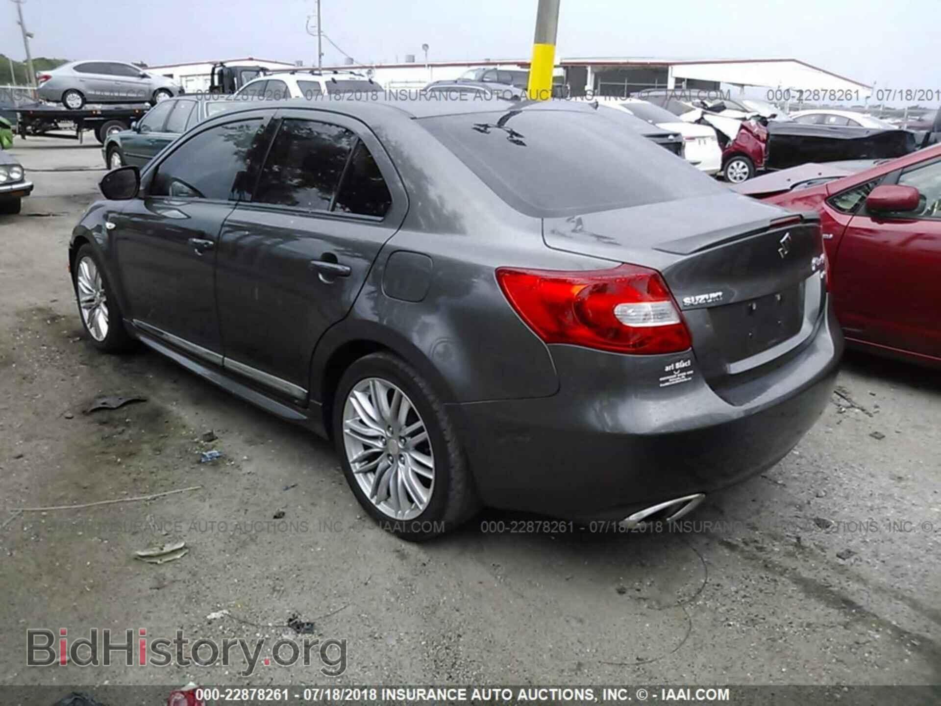 2012 Suzuki Kizashi - VIN: JS2RF9A86C6100321 - Photo 3