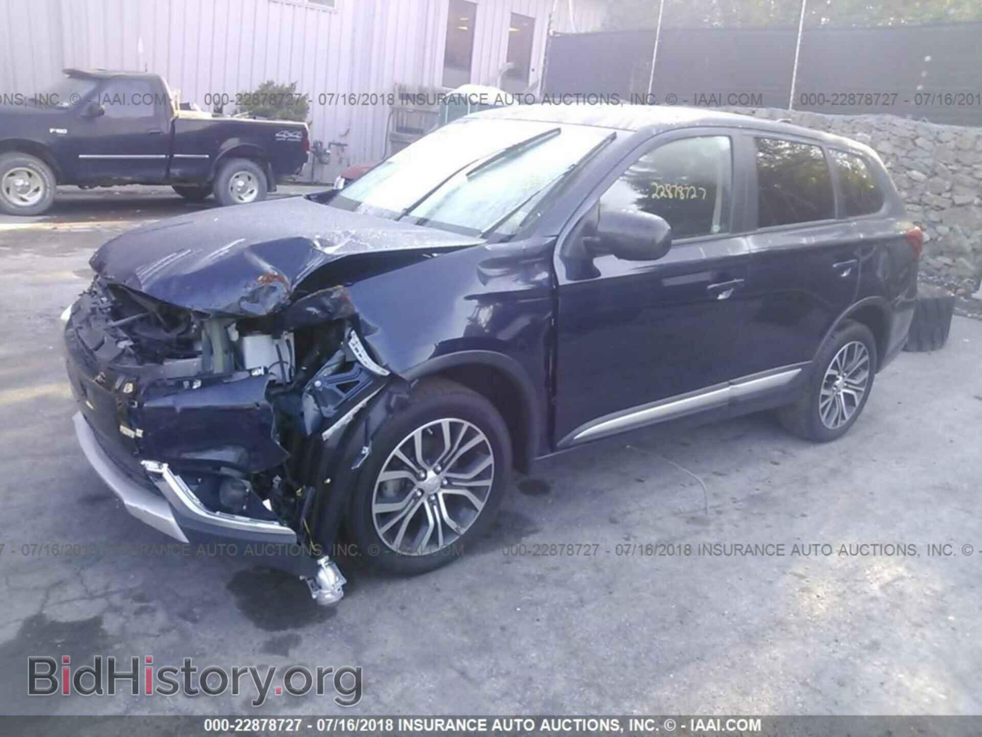 2017 Mitsubishi Outlander - VIN: JA4AZ2A36HZ016249 - Фото 2