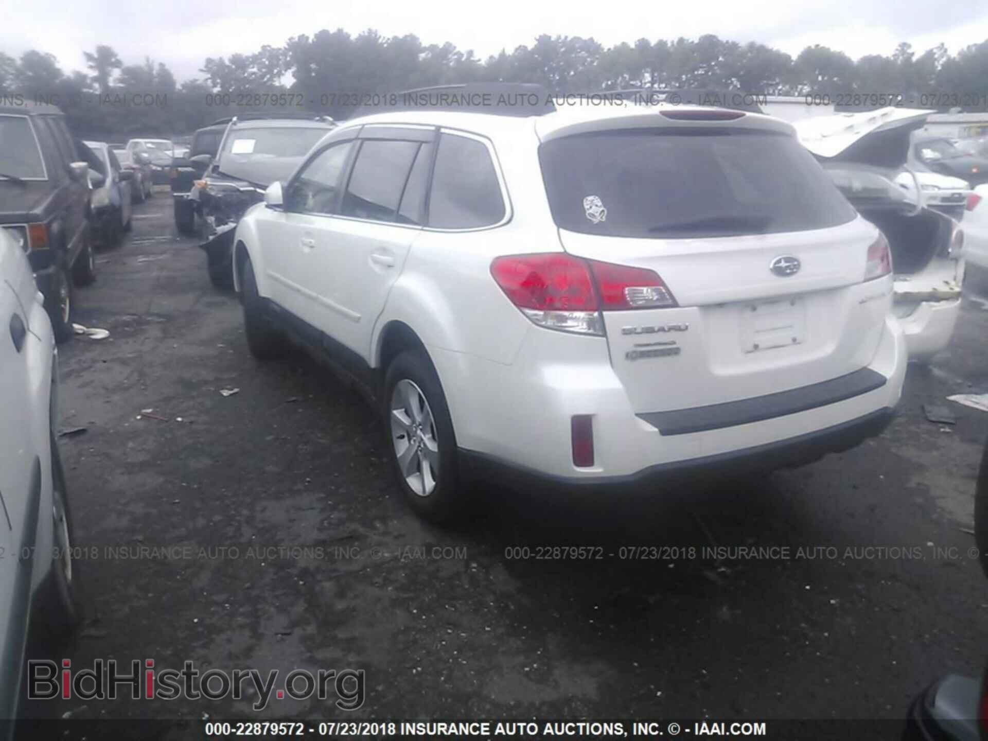 2013 Subaru Outback - VIN: 4S4BRCPC3D3253734 - Photo 3