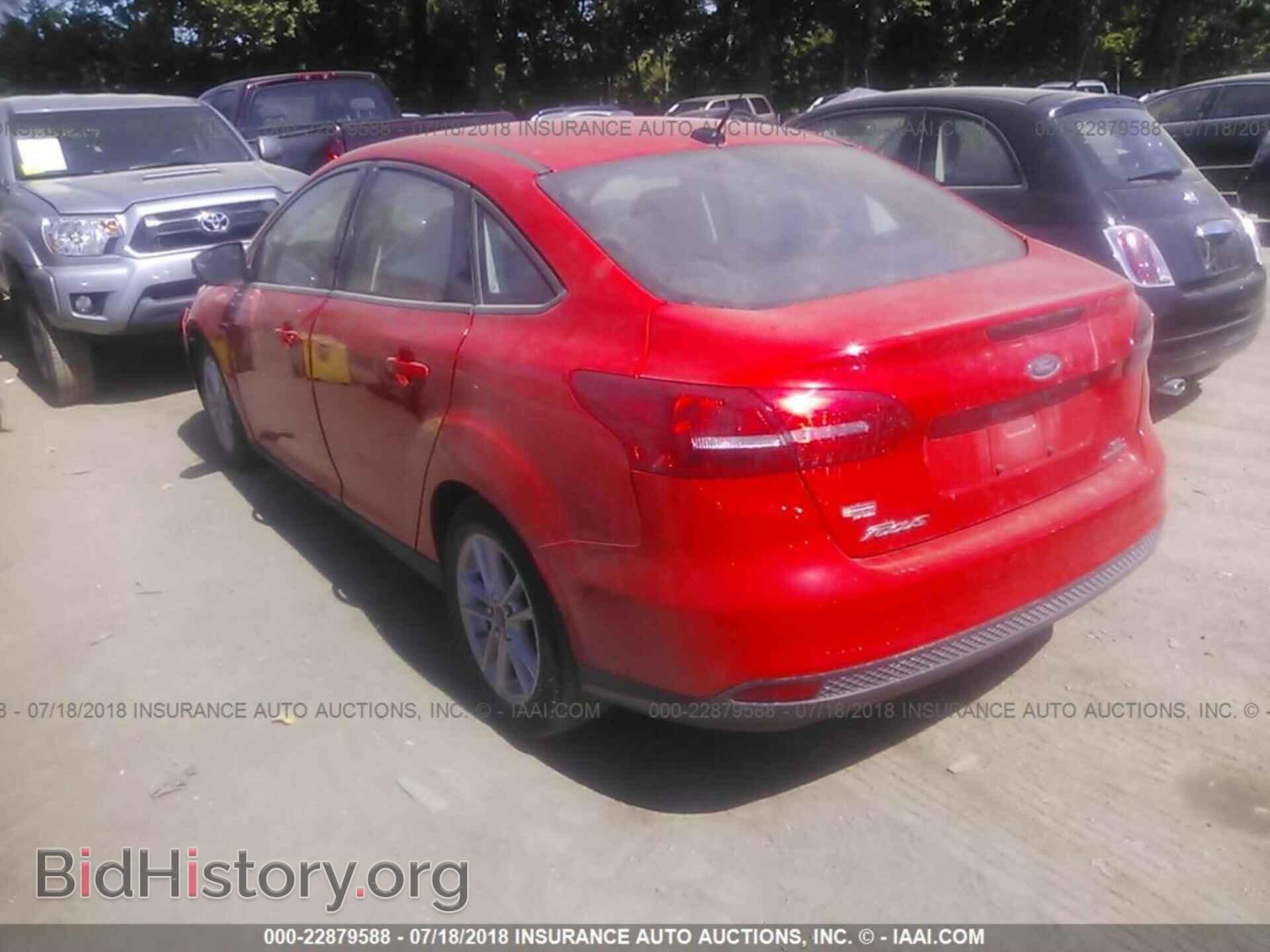 2016 Ford Focus - VIN: 1FADP3F2XGL263909 - Photo 3