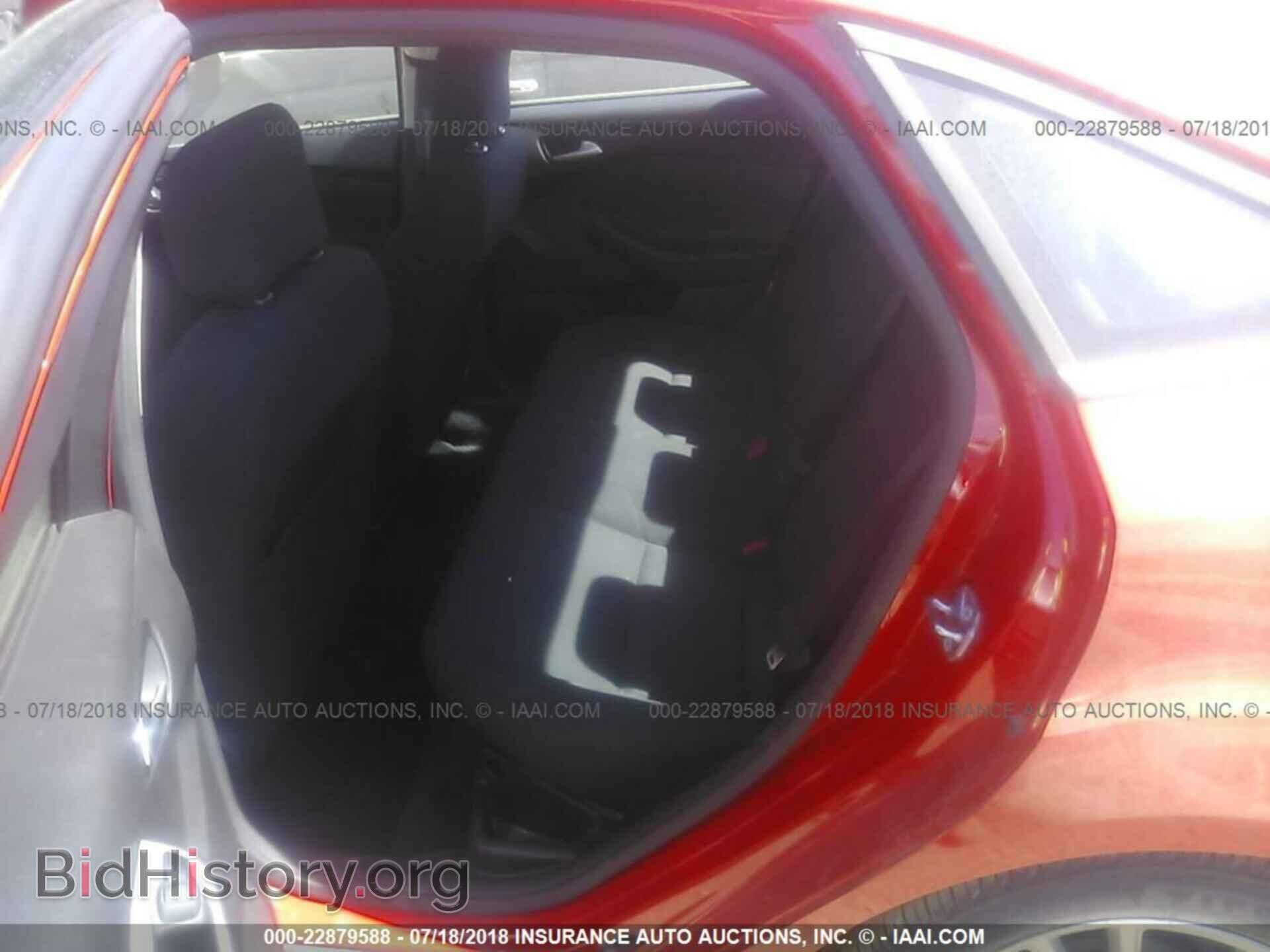 2016 Ford Focus - VIN: 1FADP3F2XGL263909 - Photo 8