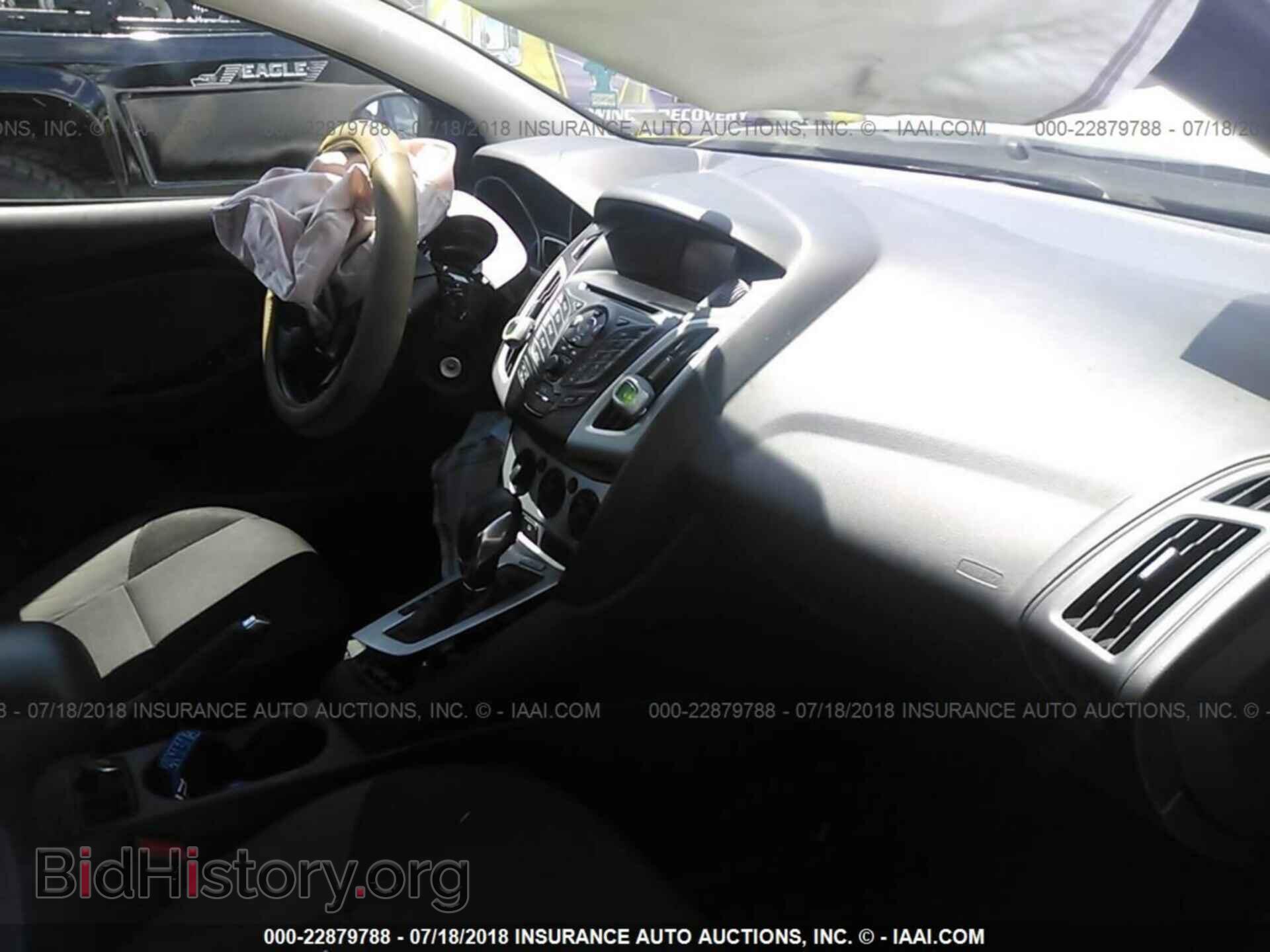 2014 Ford Focus - VIN: 1FADP3F24EL124243 - Фото 5