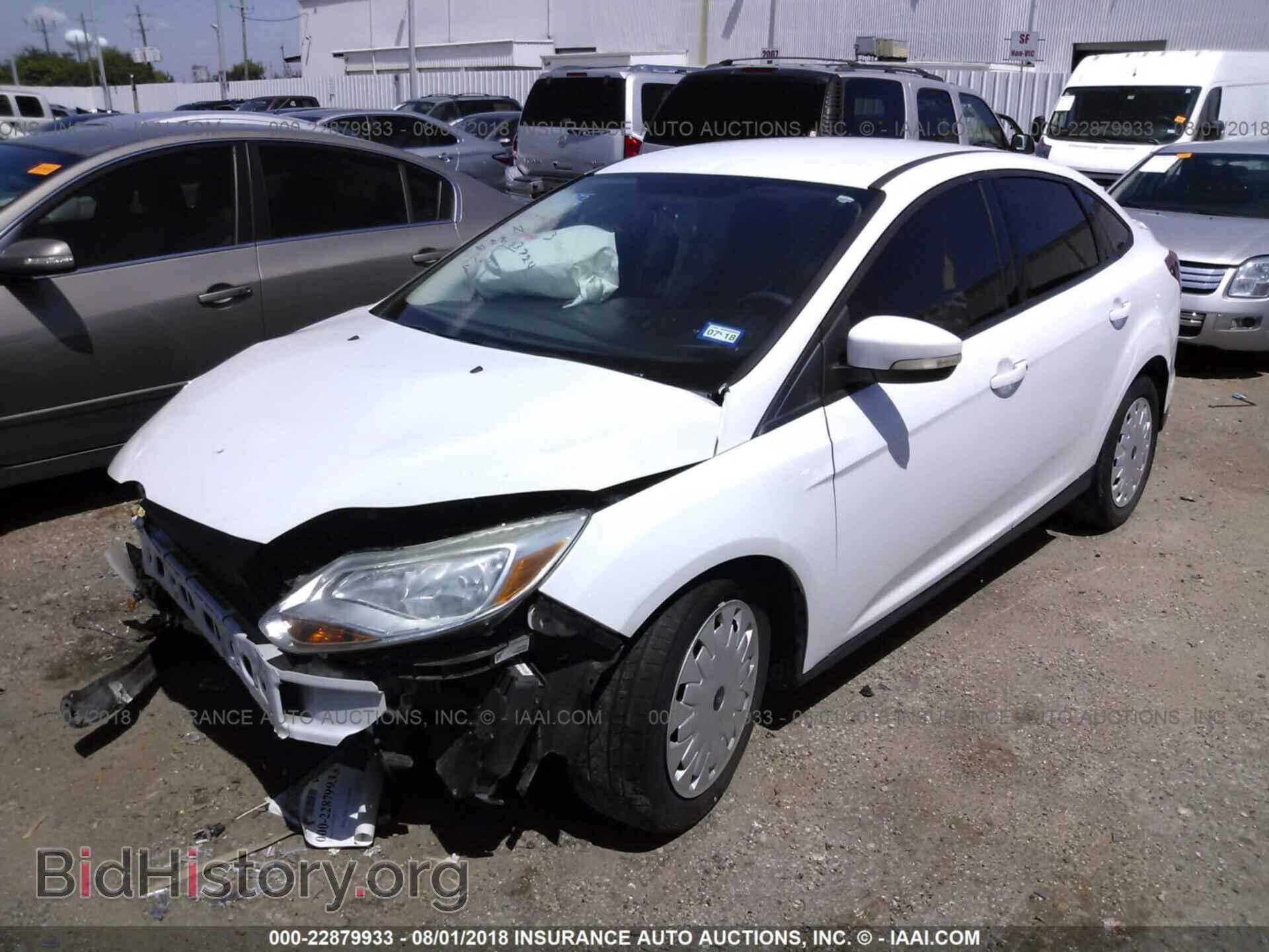 2013 Ford Focus - VIN: 1FADP3F28DL170267 - Photo 2