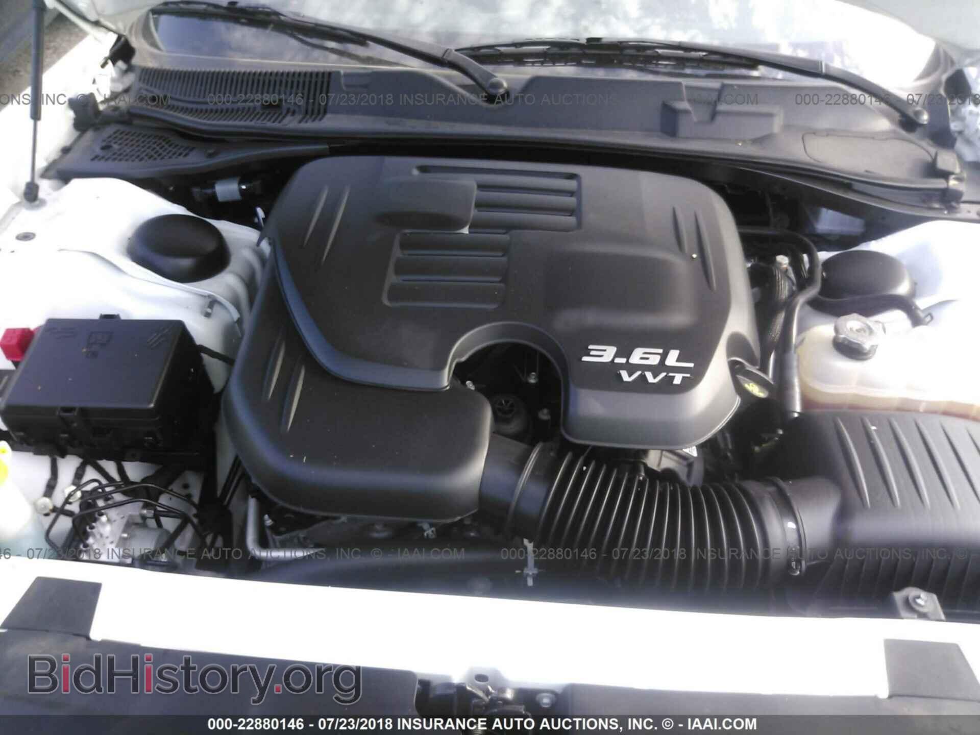 2018 Dodge Challenger - VIN: 2C3CDZAG9JH123573 - Photo 10