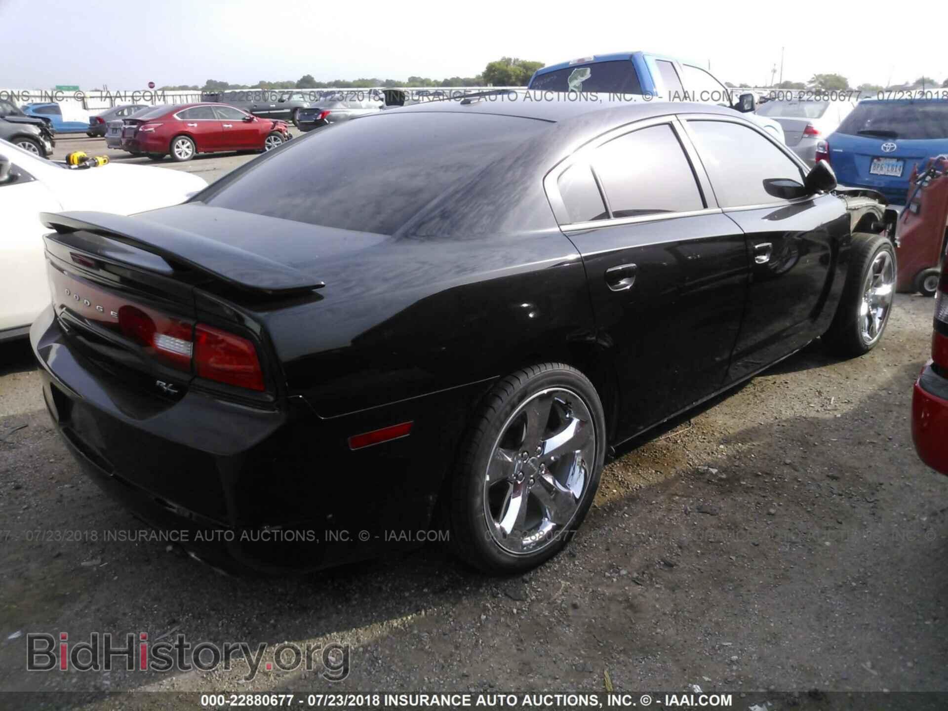 2013 Dodge Charger - VIN: 2C3CDXCT1DH738170 - Photo 4