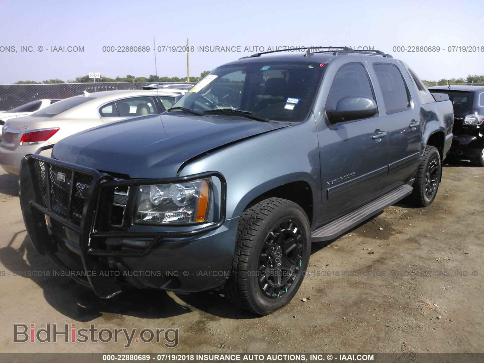 2011 Chevrolet Avalanche - VIN: 3GNMCEE07BG372102 - Фото 2