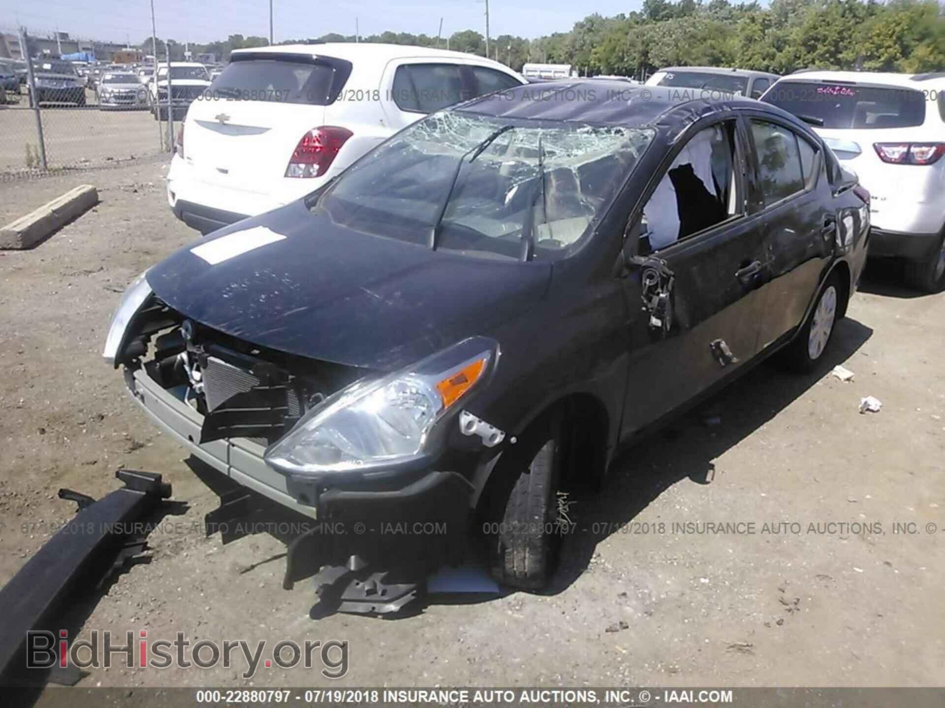 2017 Nissan Versa - VIN: 3N1CN7AP4HL872671 - Фото 2