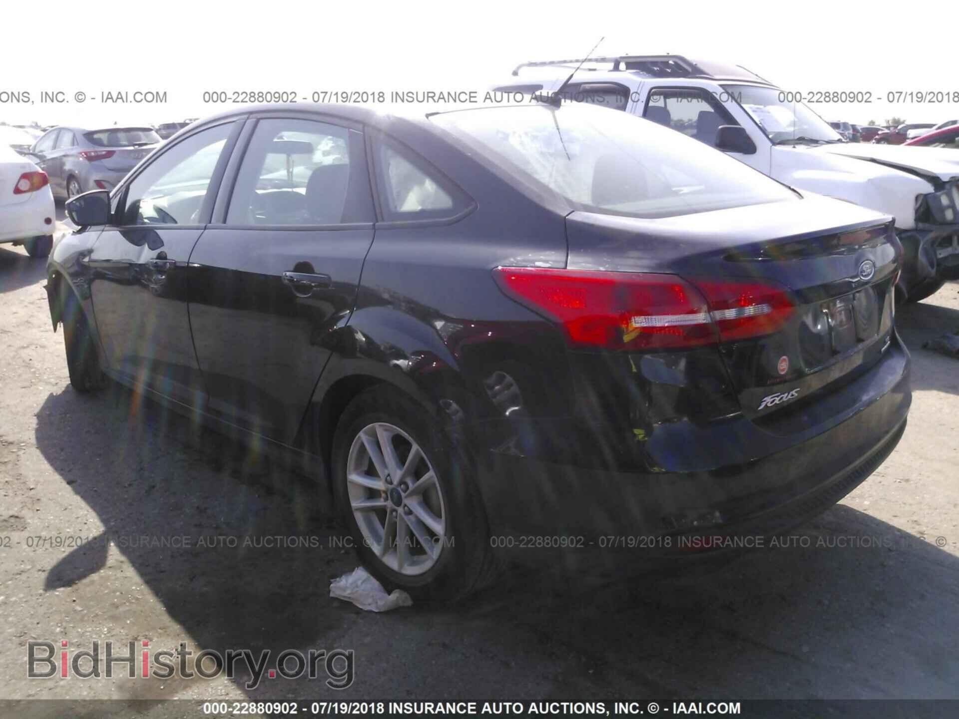 2016 Ford Focus - VIN: 1FADP3F22GL273933 - Photo 3