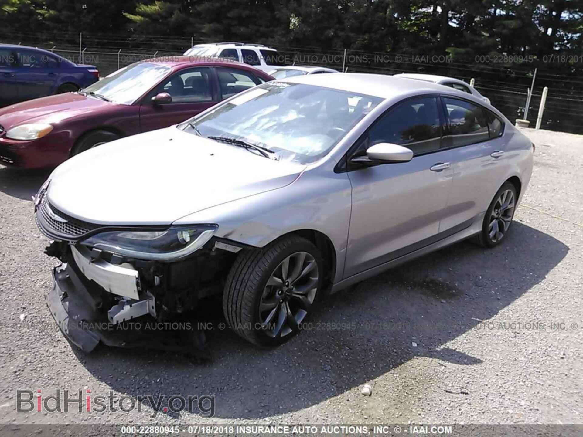2015 Chrysler 200 - VIN: 1C3CCCBB9FN757130 - Photo 2