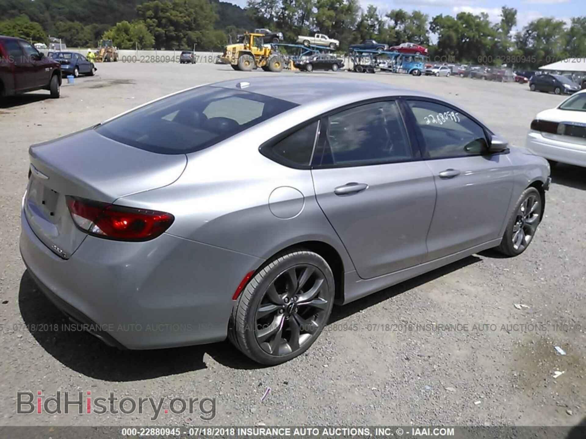 2015 Chrysler 200 - VIN: 1C3CCCBB9FN757130 - Photo 4