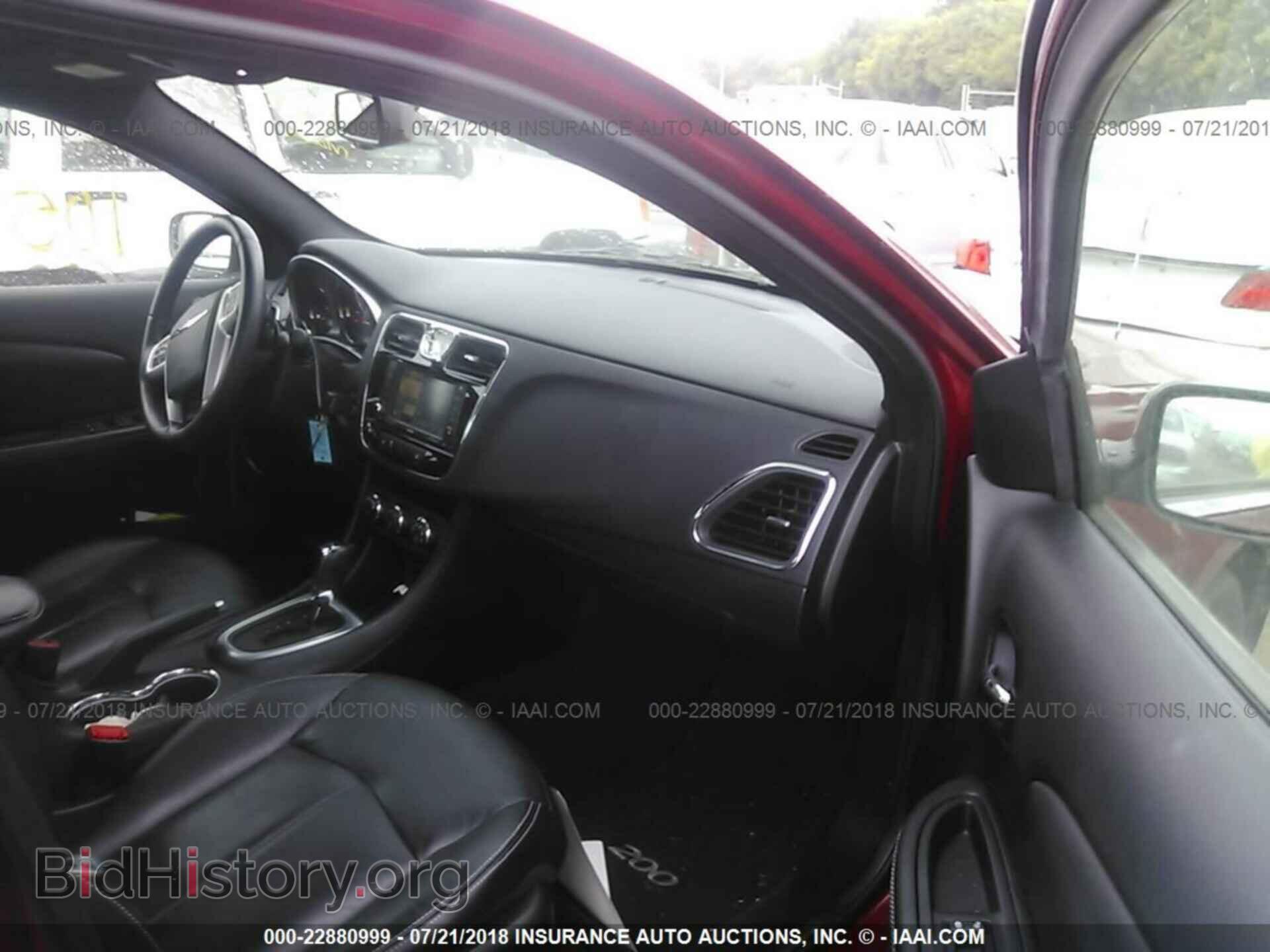 2011 Chrysler 200 - VIN: 1C3BC2FBXBN532807 - Photo 5
