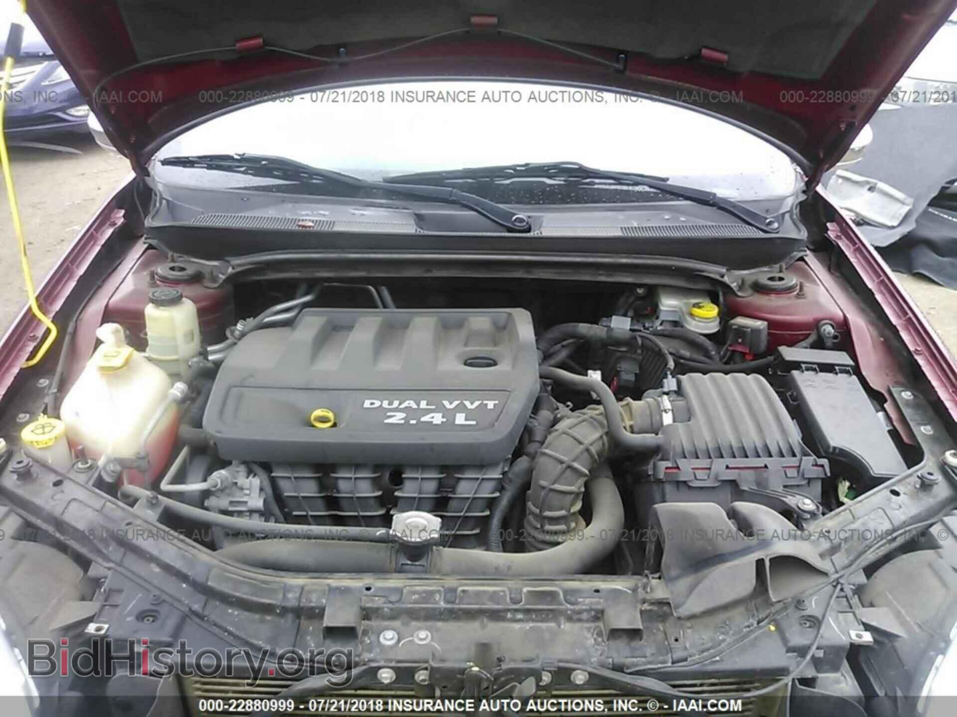 2011 Chrysler 200 - VIN: 1C3BC2FBXBN532807 - Photo 10