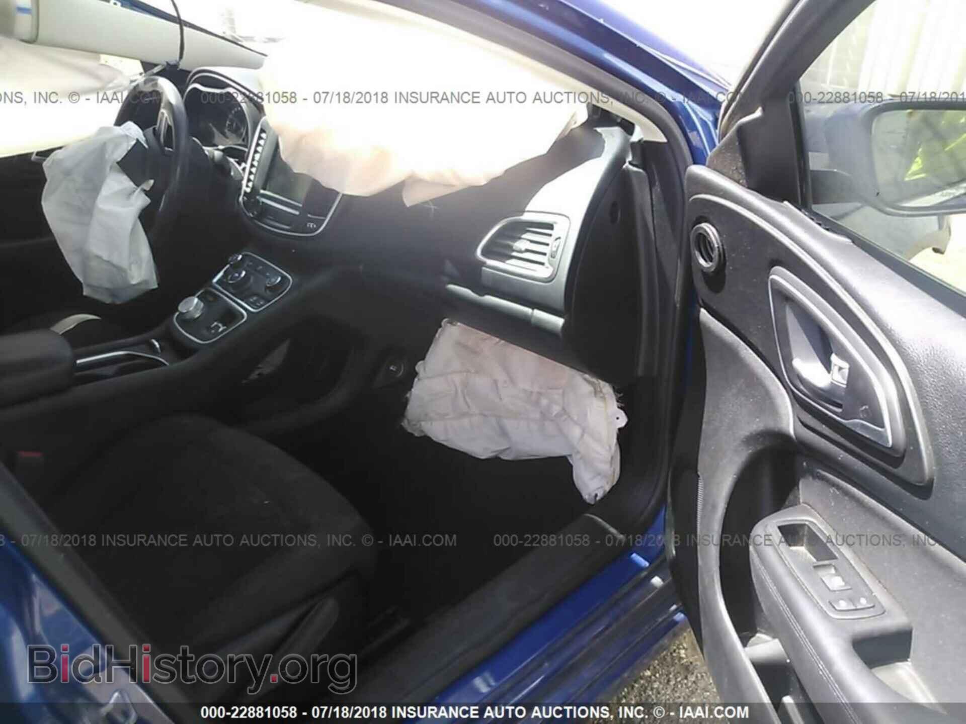 2015 Chrysler 200 - VIN: 1C3CCCAB9FN655649 - Photo 5