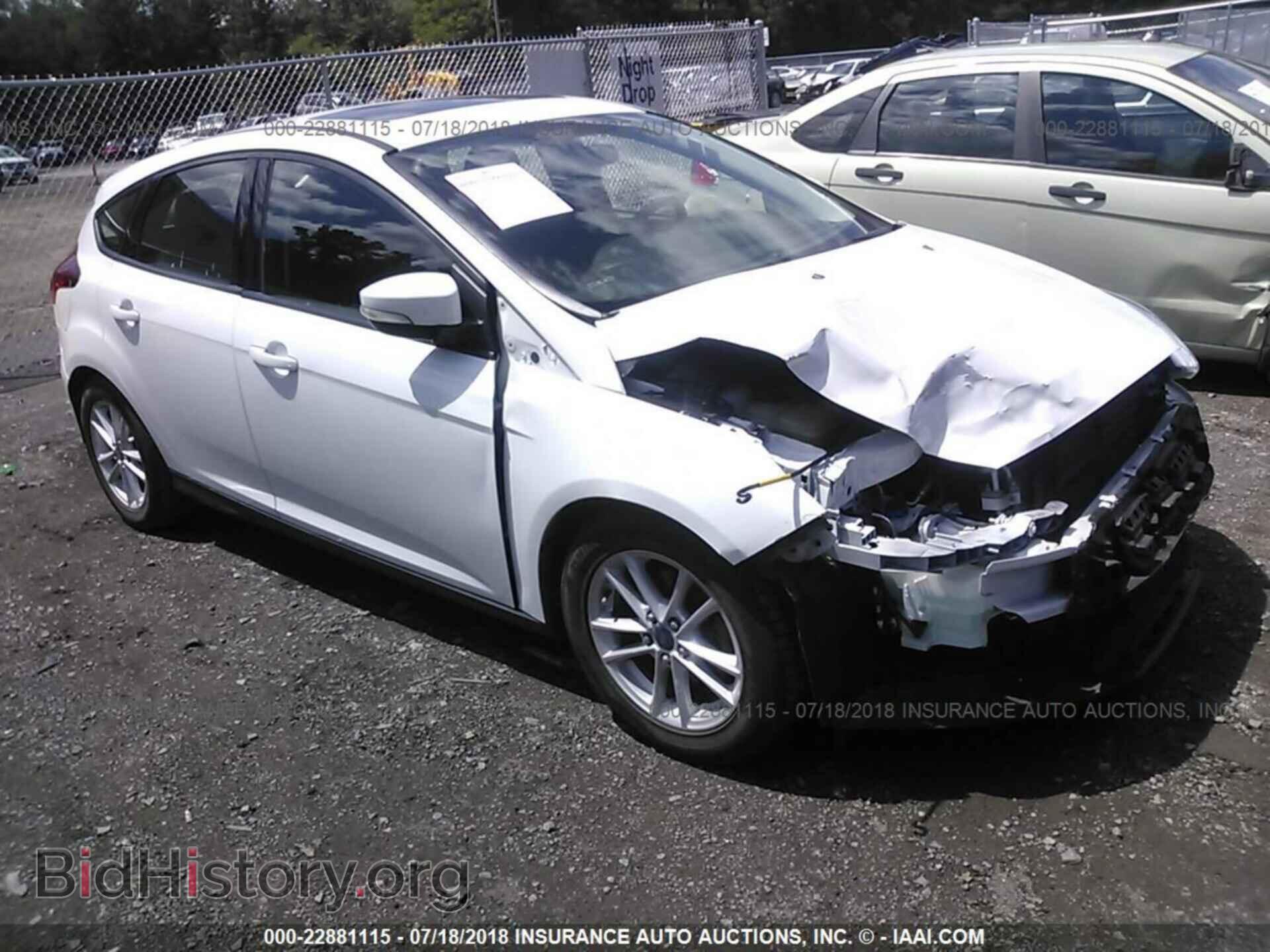 Photo 1FADP3K24FL201944 - Ford Focus 2015
