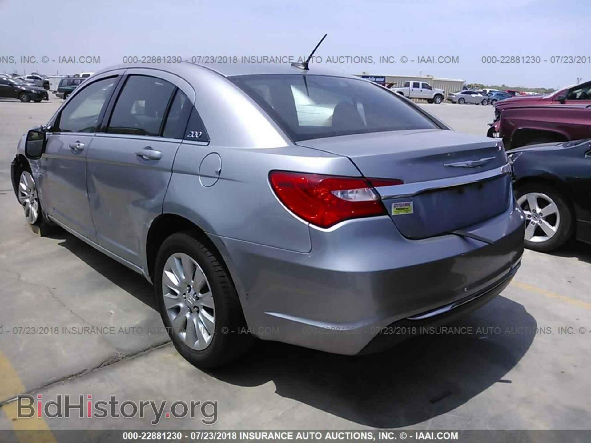2014 Chrysler 200 - VIN: 1C3CCBAB4EN212396 - Photo 3