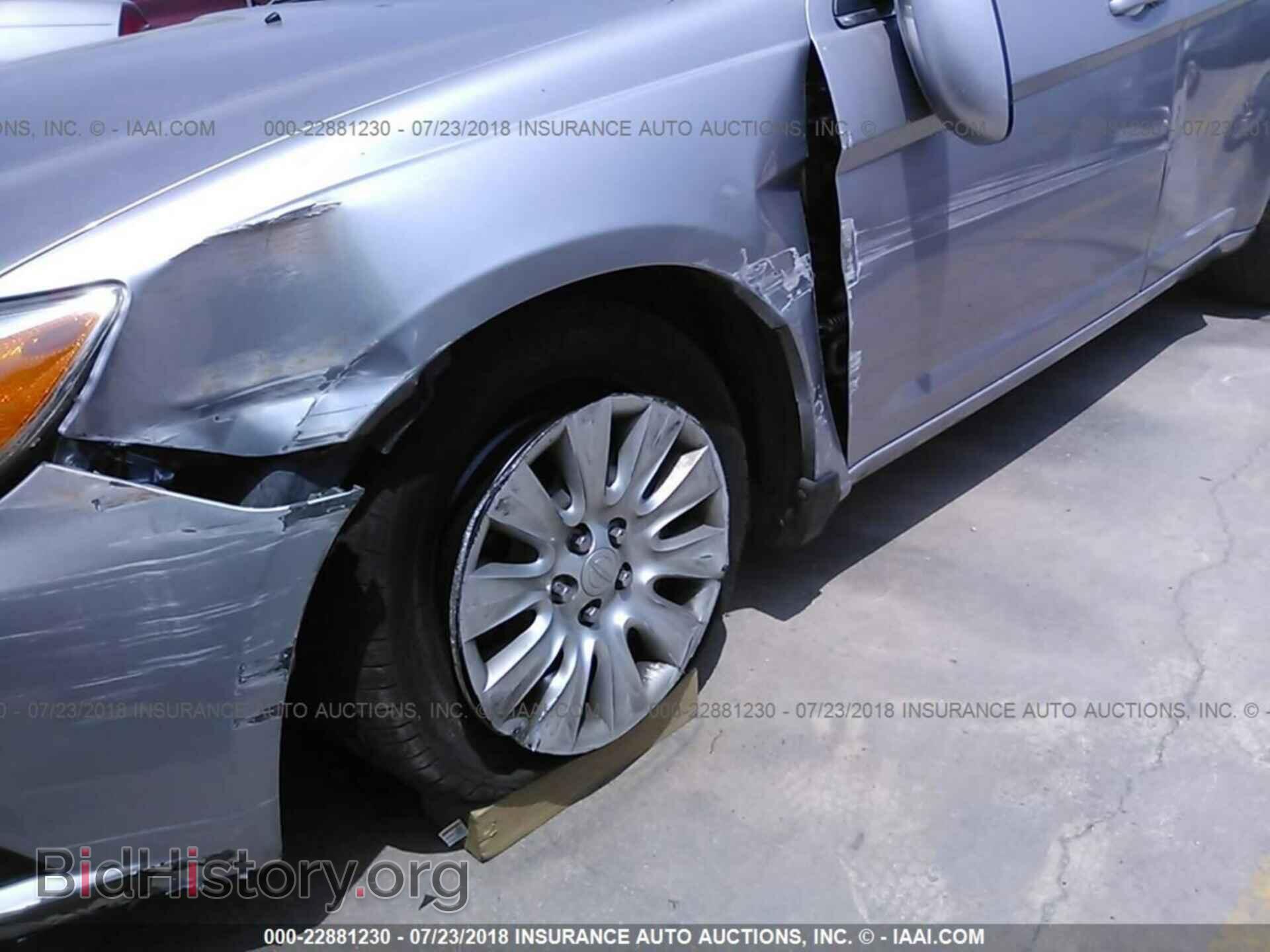 2014 Chrysler 200 - VIN: 1C3CCBAB4EN212396 - Photo 6