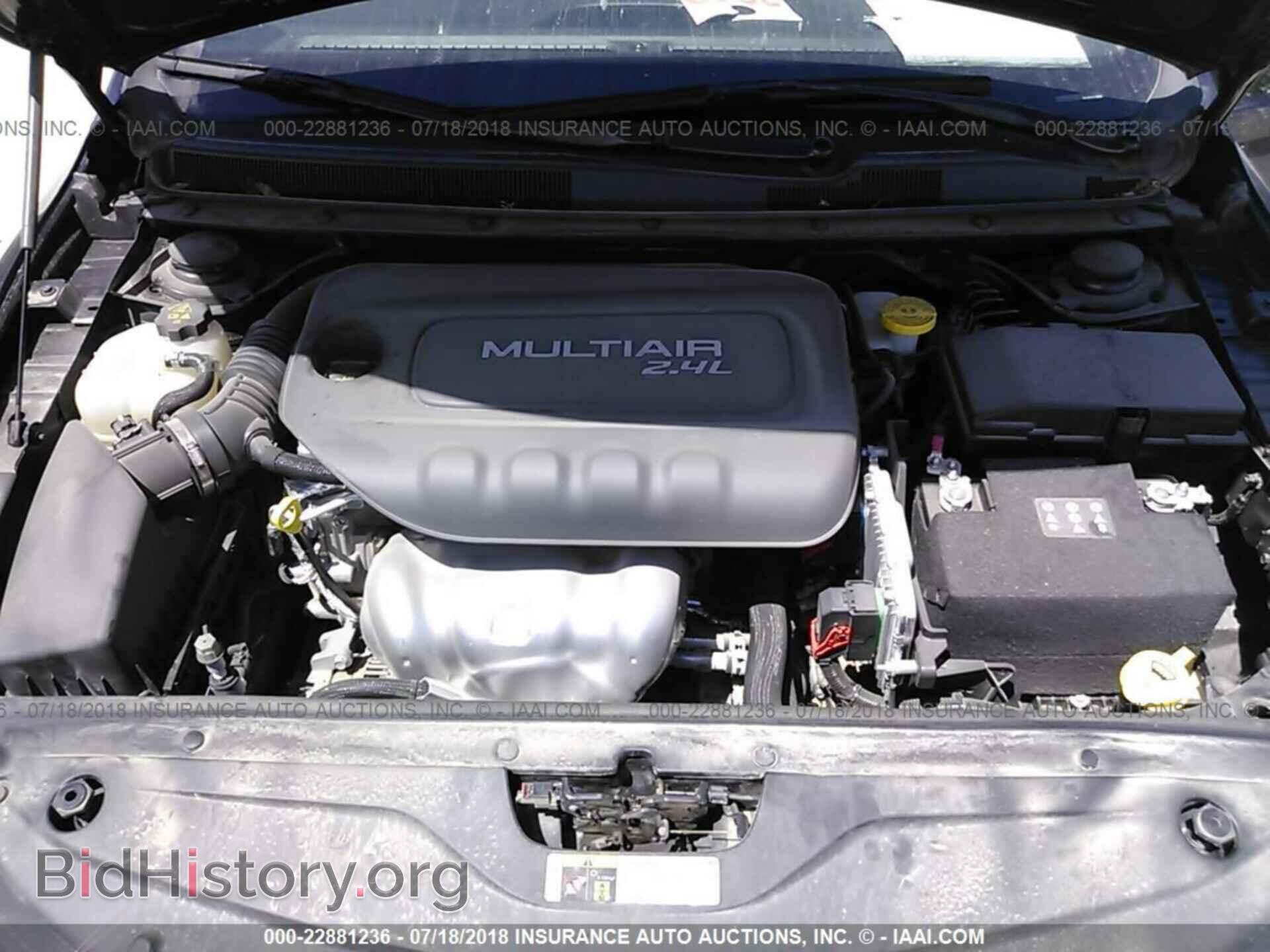 2016 Chrysler 200 - VIN: 1C3CCCAB1GN192228 - Фото 10