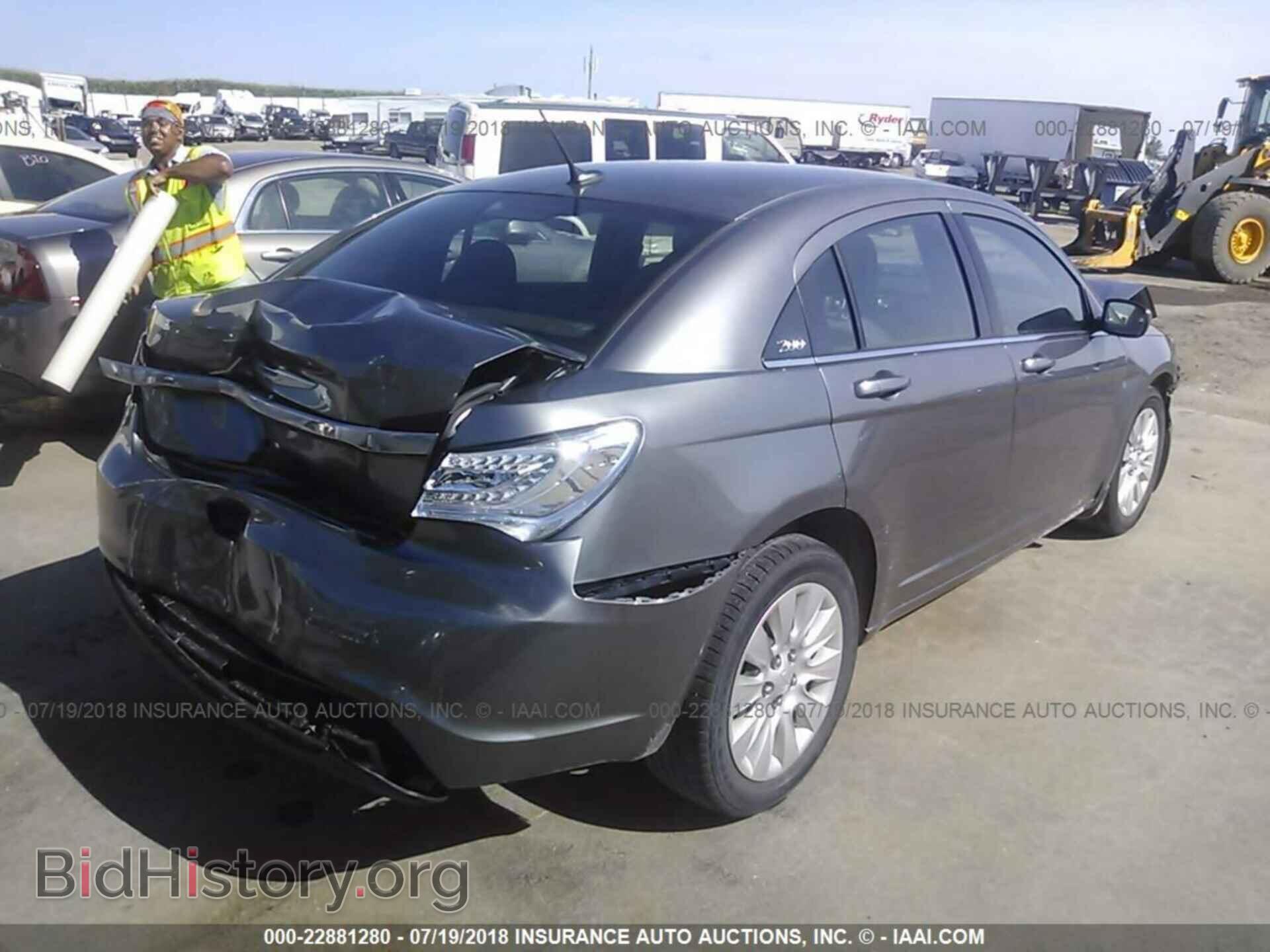 2012 Chrysler 200 - VIN: 1C3CCBAB7CN321187 - Фото 4
